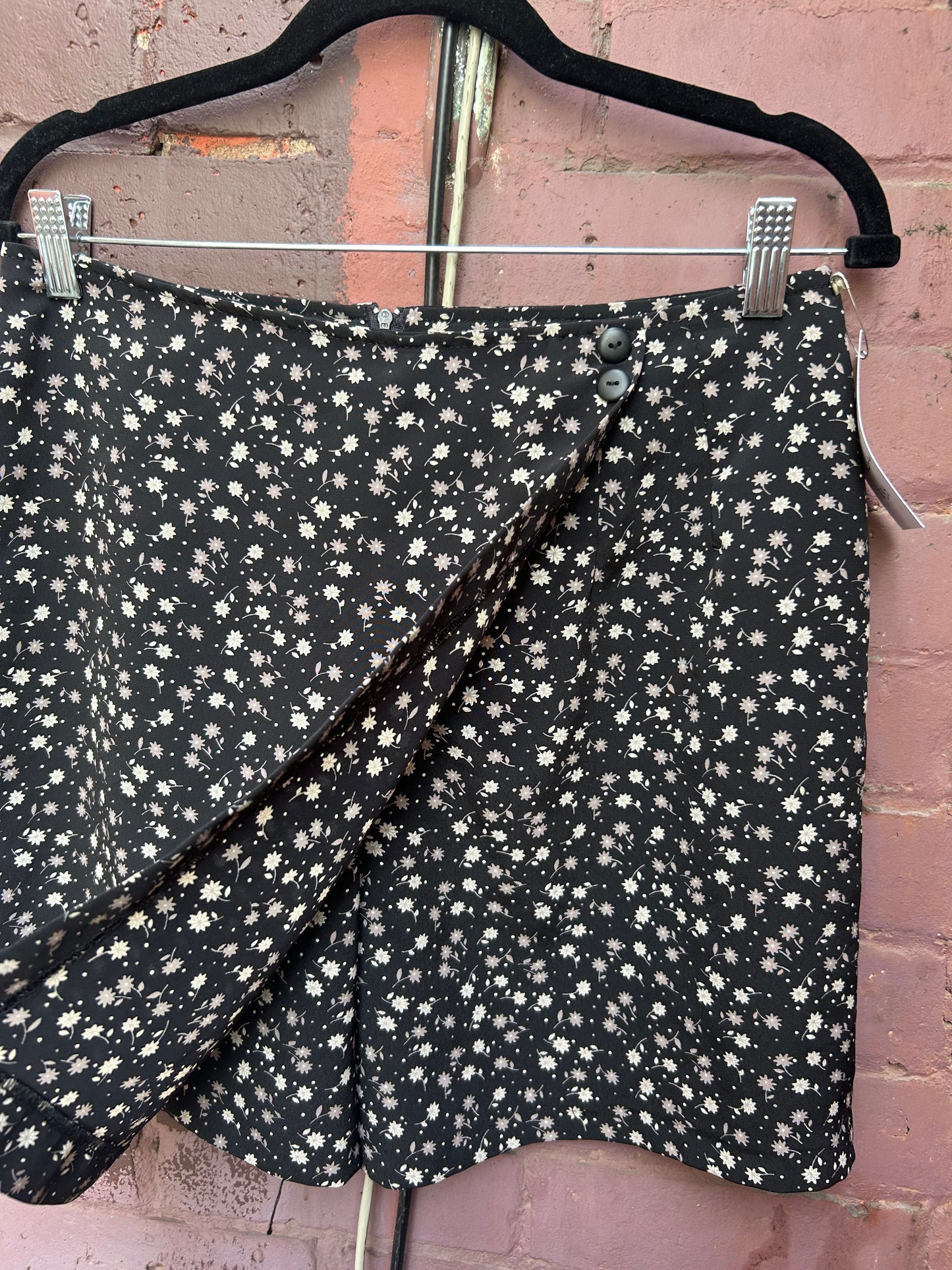 90's Vintage Black & Neutral Floral Wrap Skort / 32 Waist