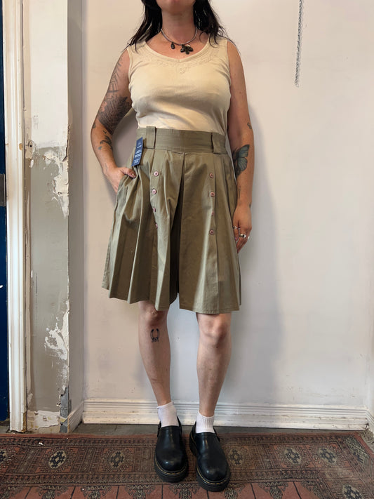 90’s Vintage Khaki Pleated Cotton Long Shorts / 32 Waist