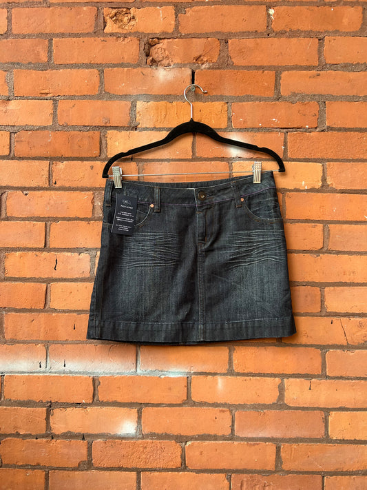 Y2K Vintage Dark Denim Mini Skirt / 30 Waist