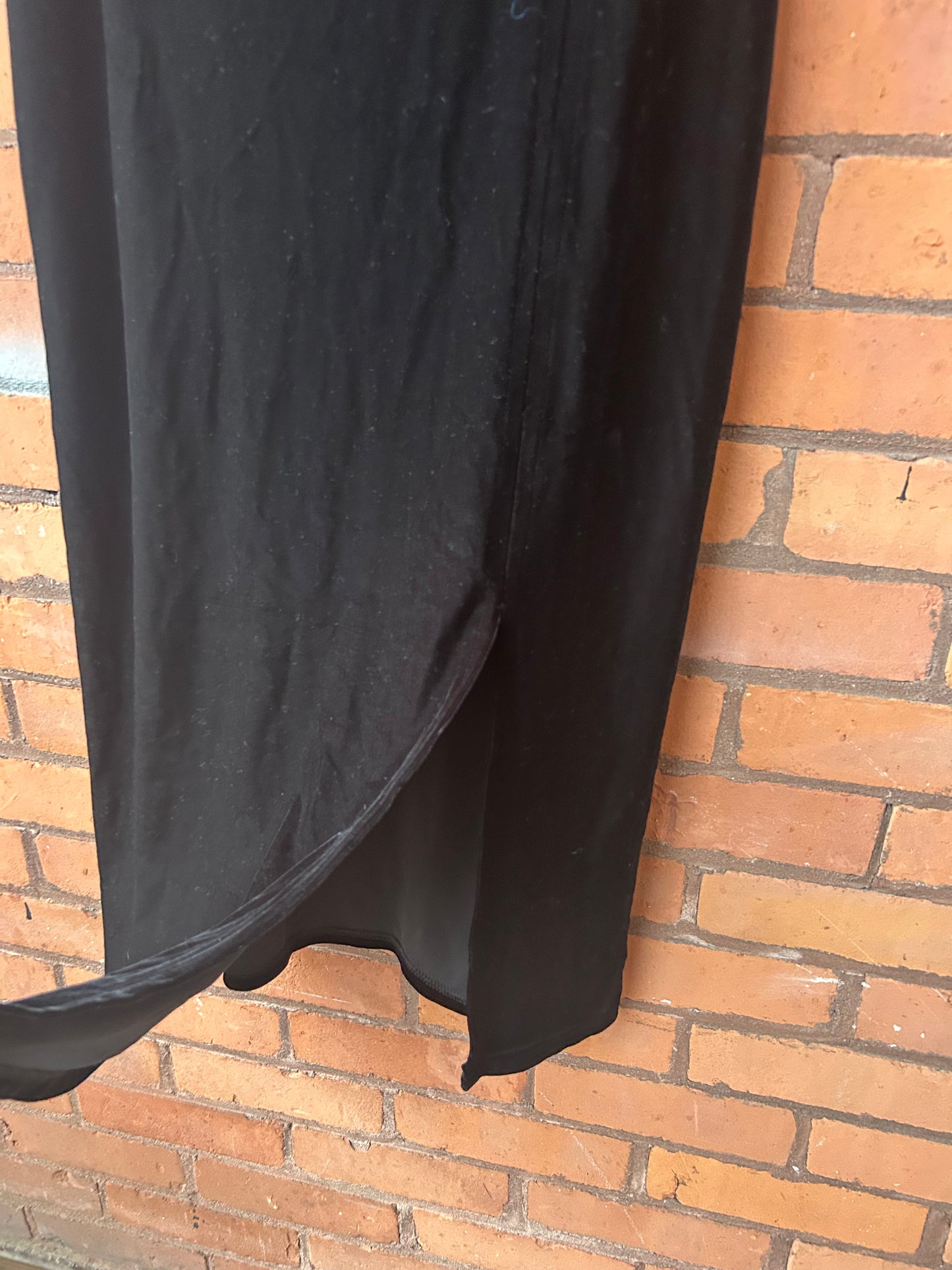 90’s Vintage Classic Black Velvet Maxi Skirt / 28 Waist