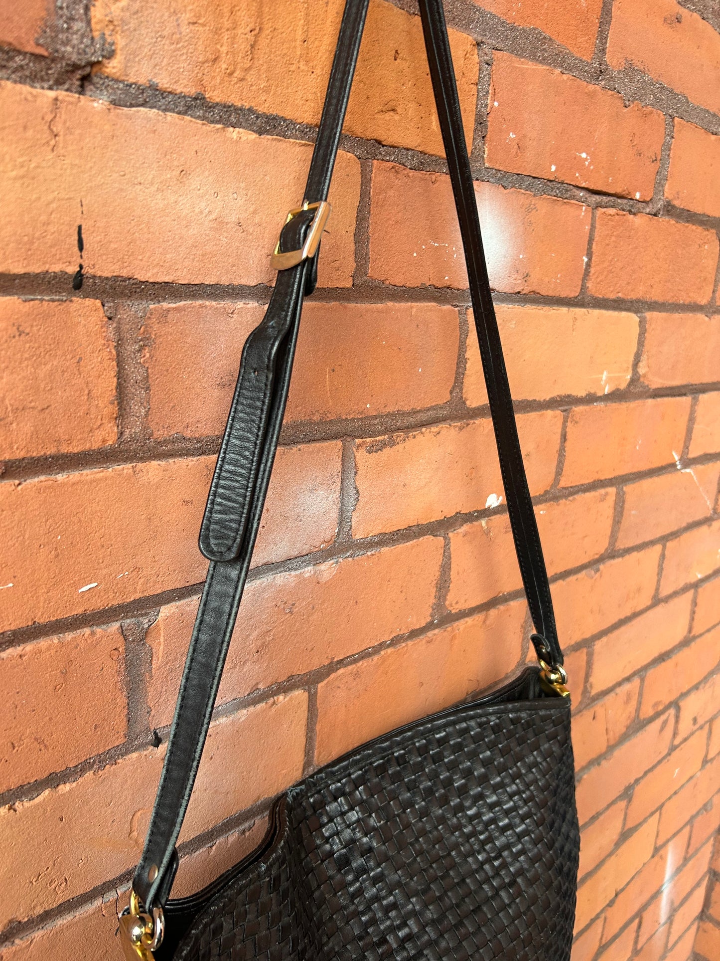 90’s Vintage Black Woven Leather Purse