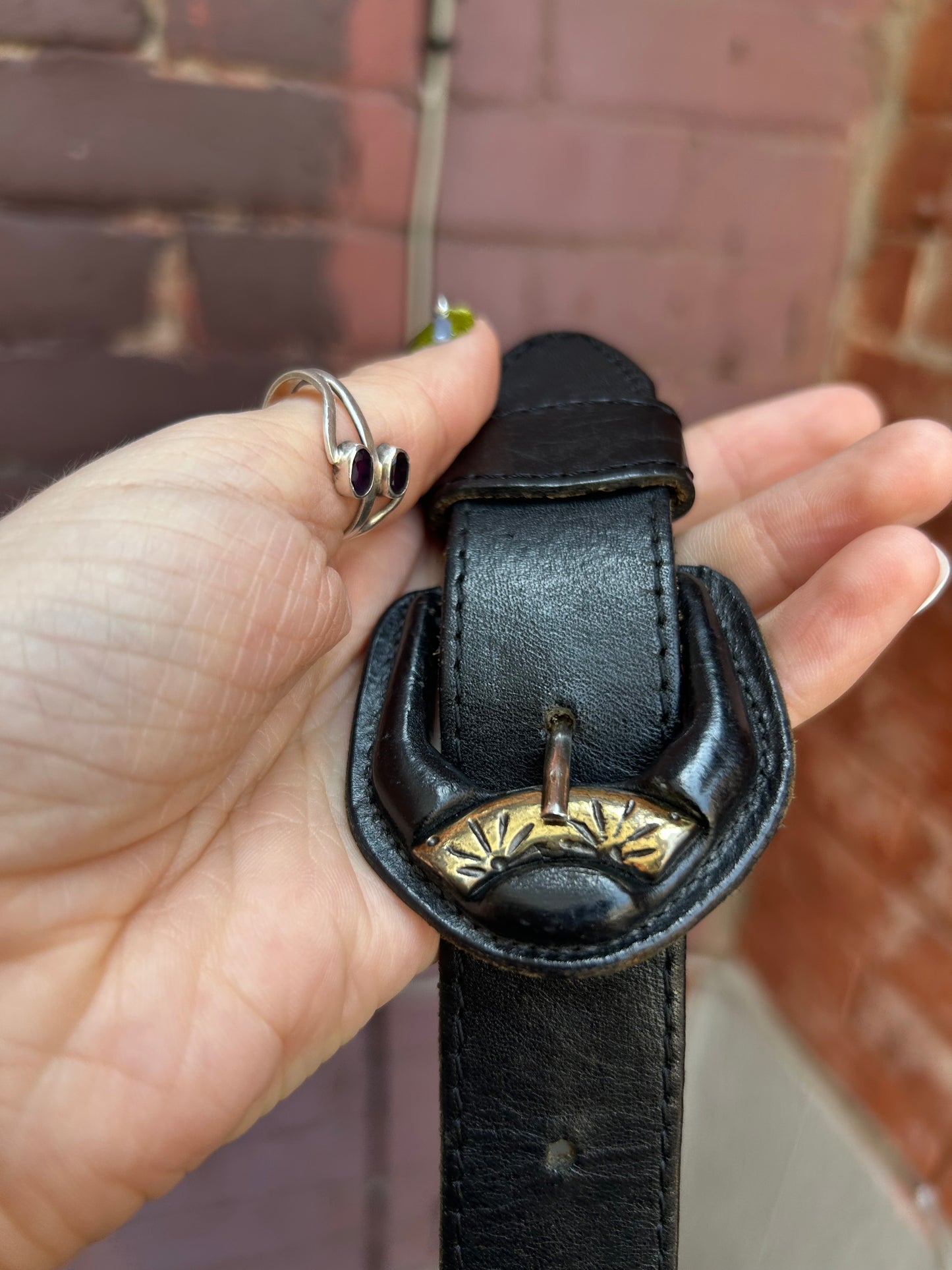 90's Vintage Black Leather & Gold Belt / Size XS