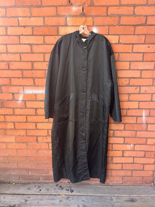90’s Vintage Linda Lundstrom Black Nylon La Parka Over Coat / Size L - XL