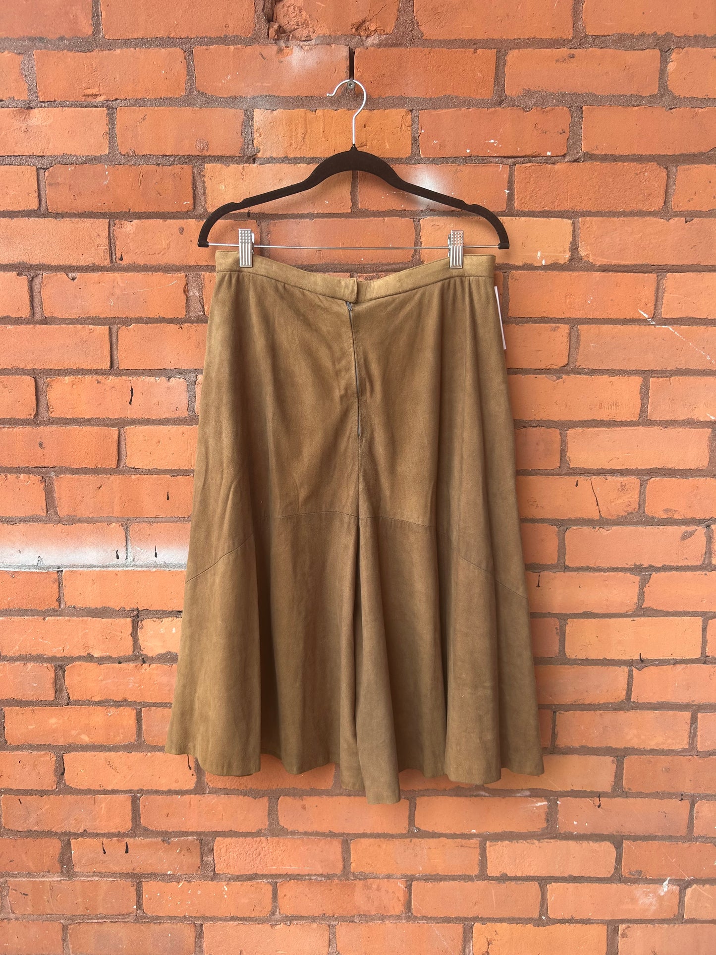 70's Vintage Brown Suede Culottes / 30 Waist
