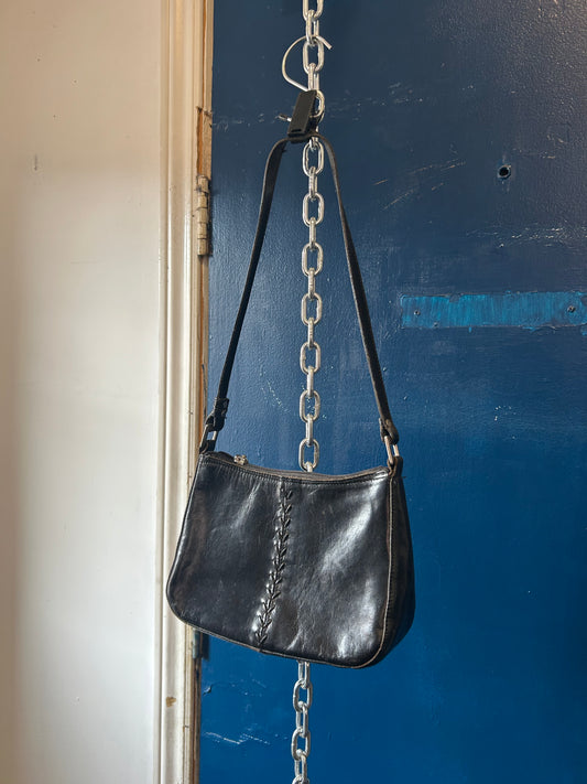 90’s Vintage Classic Black Leather Shoulder Purse