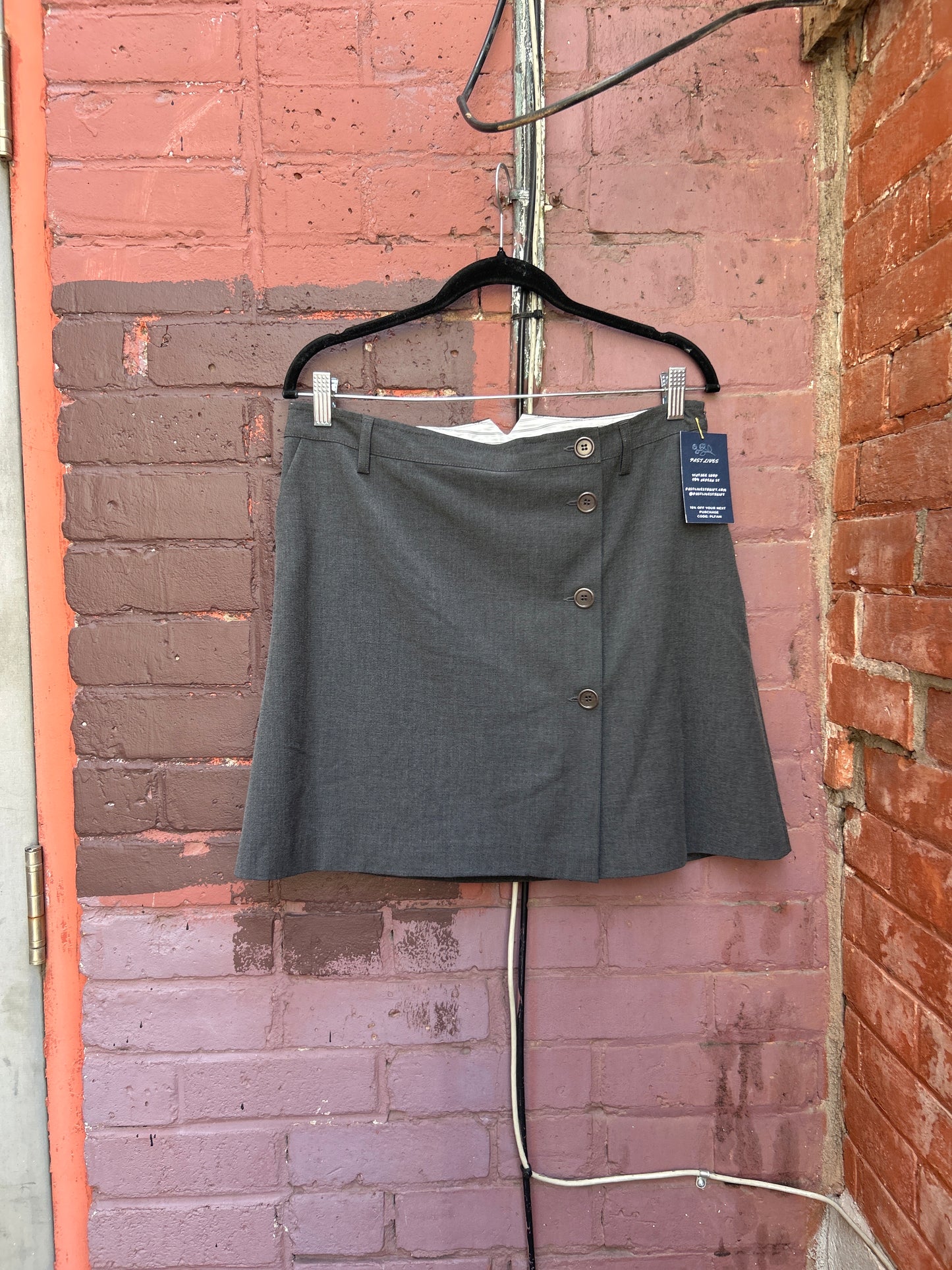 90's Vintage Grey Button Down Mini Skirt / 32 Waist