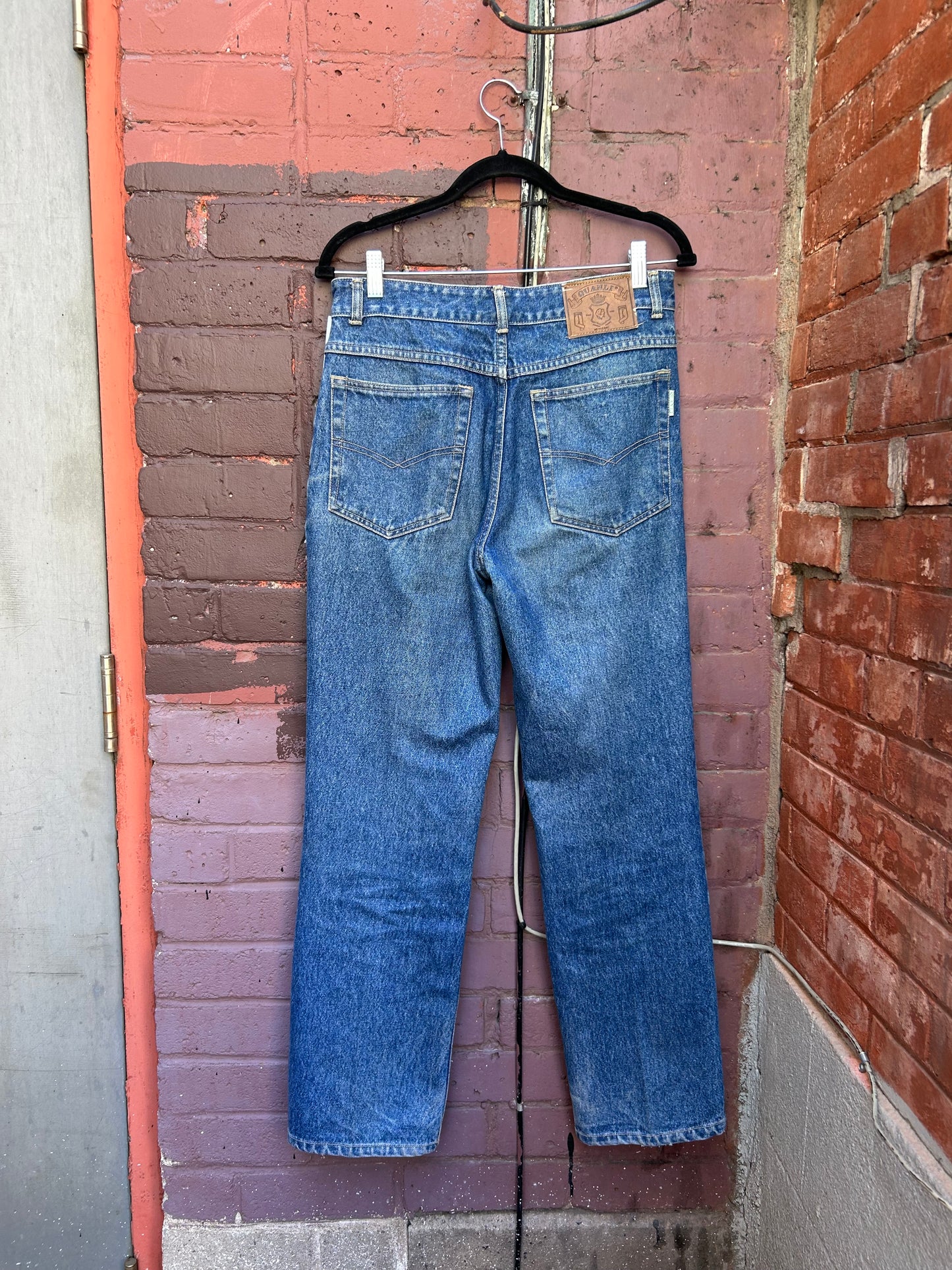 90’s Vintage Faded Blue Straight Leg Jeans / 30 Waist