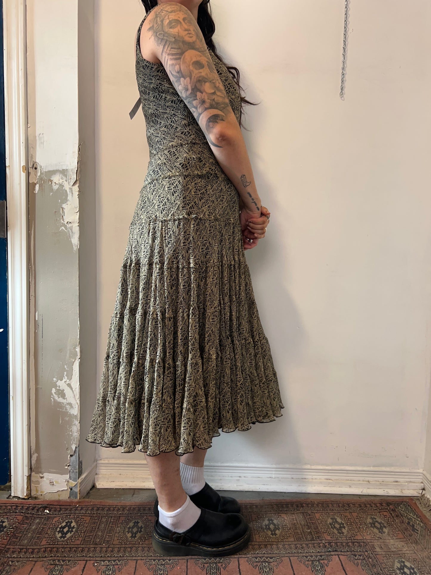 90’s Vintage Silk Beige & Black Print Tiered Maxi Dress / Size 6–8