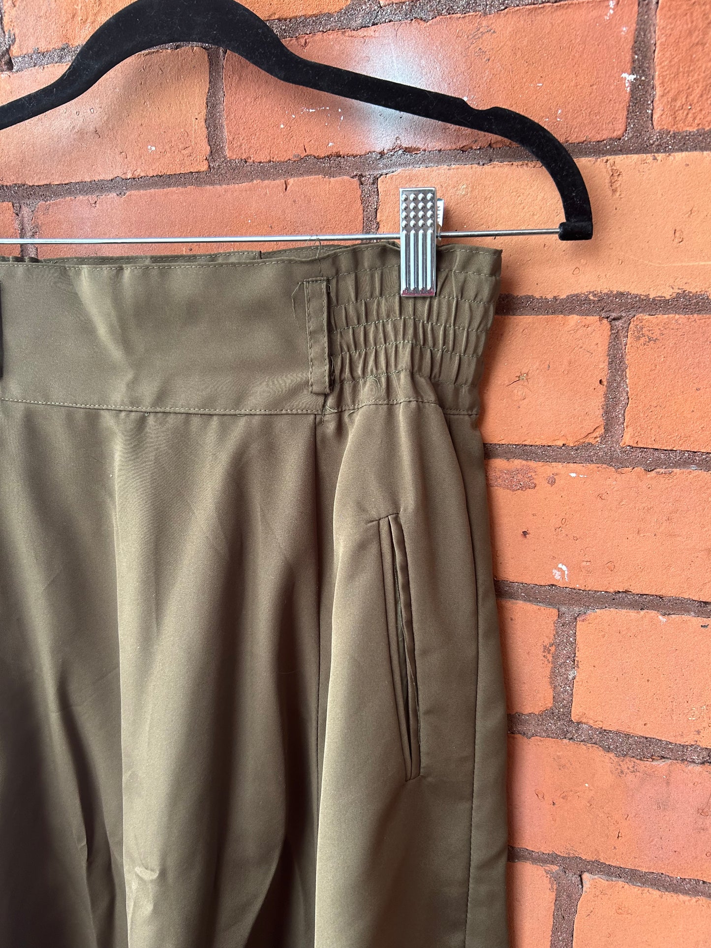 90’s Vintage Olive Green A-line Midi Skirt / 24-26 Waist