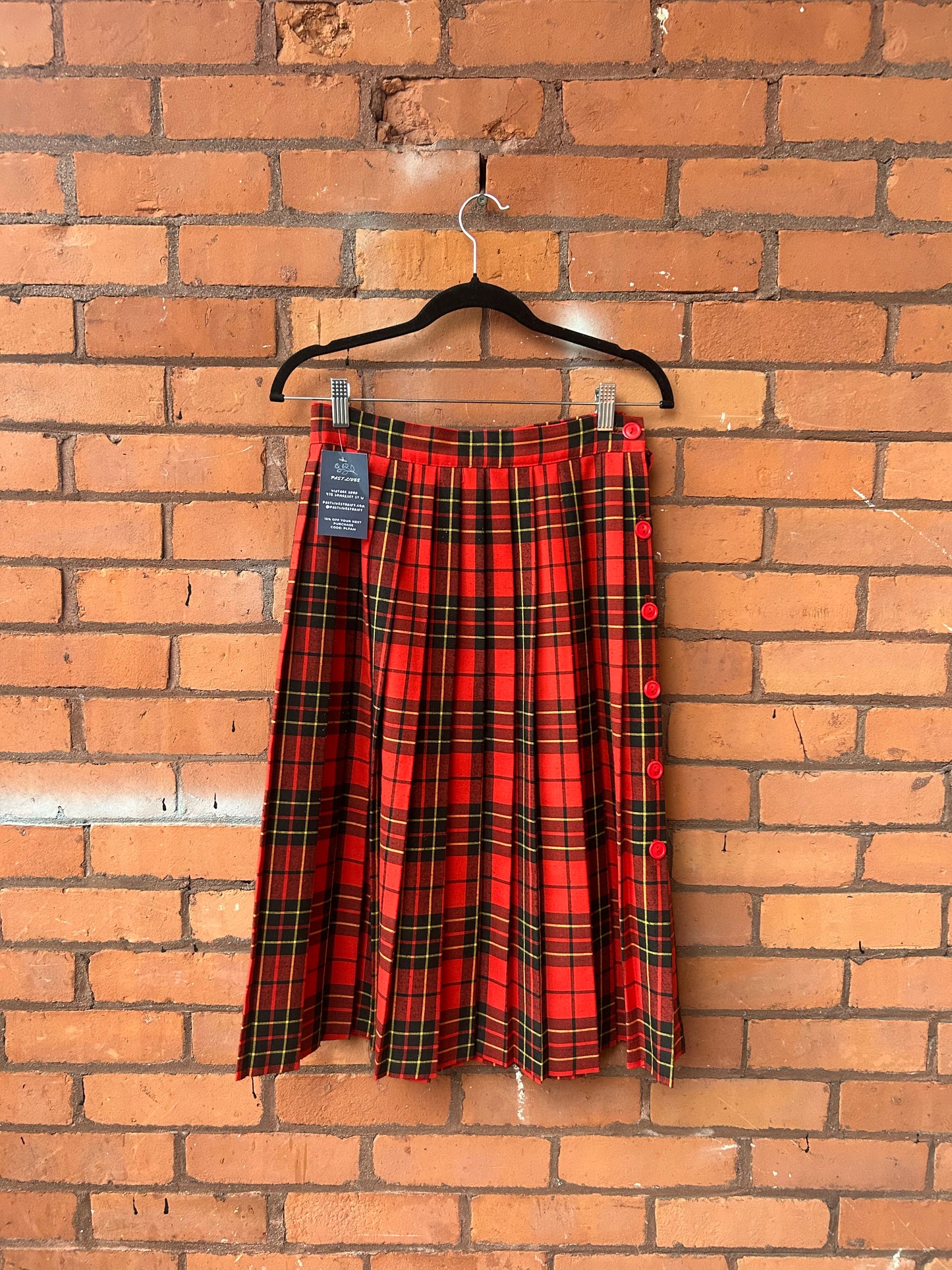 80’s Vintage Red Tartan Wool Button Up Skirt / 26 Waist