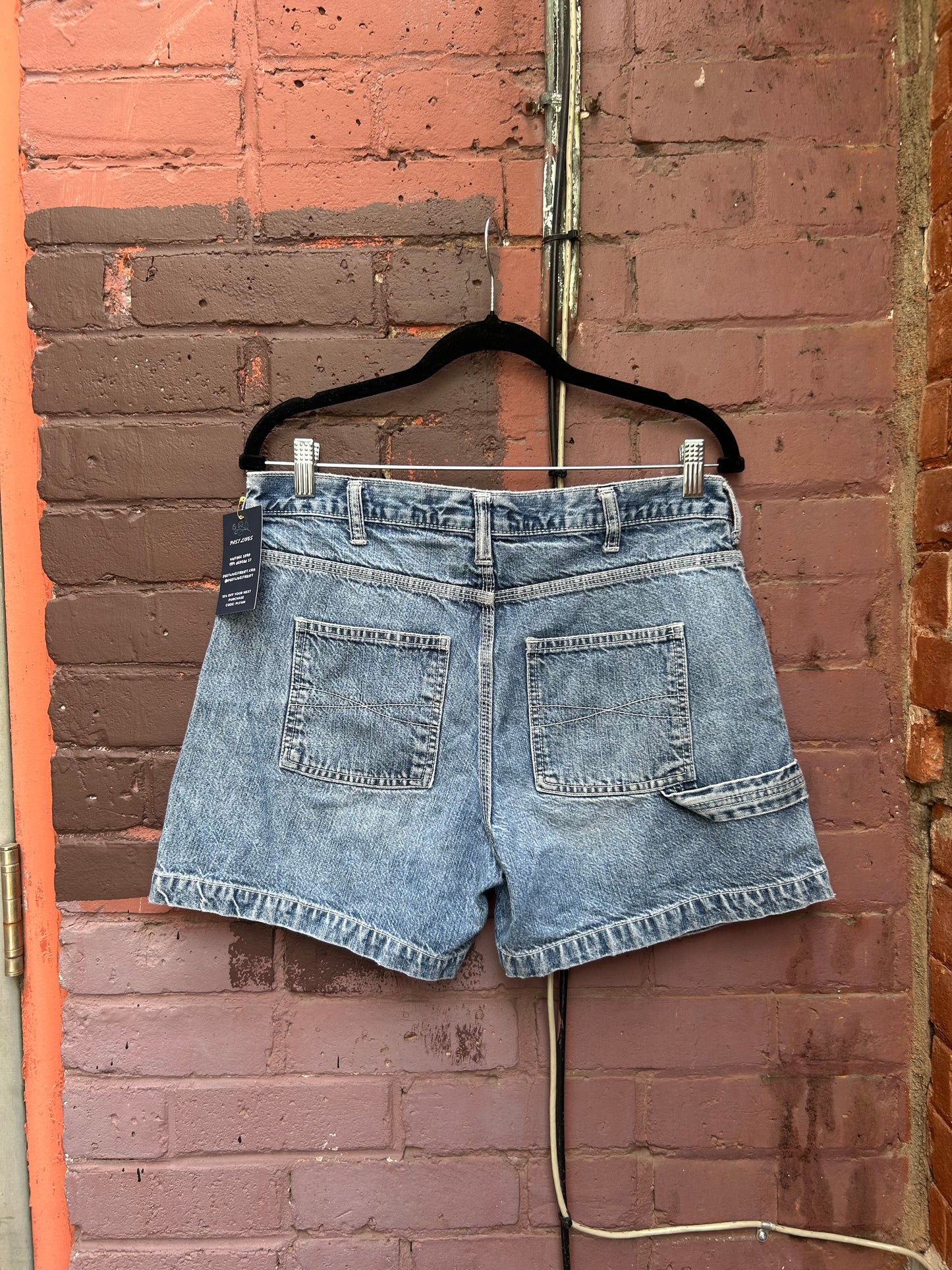 90's Vintage Light Wash Denim Carpenter Shorts / 32 Waist
