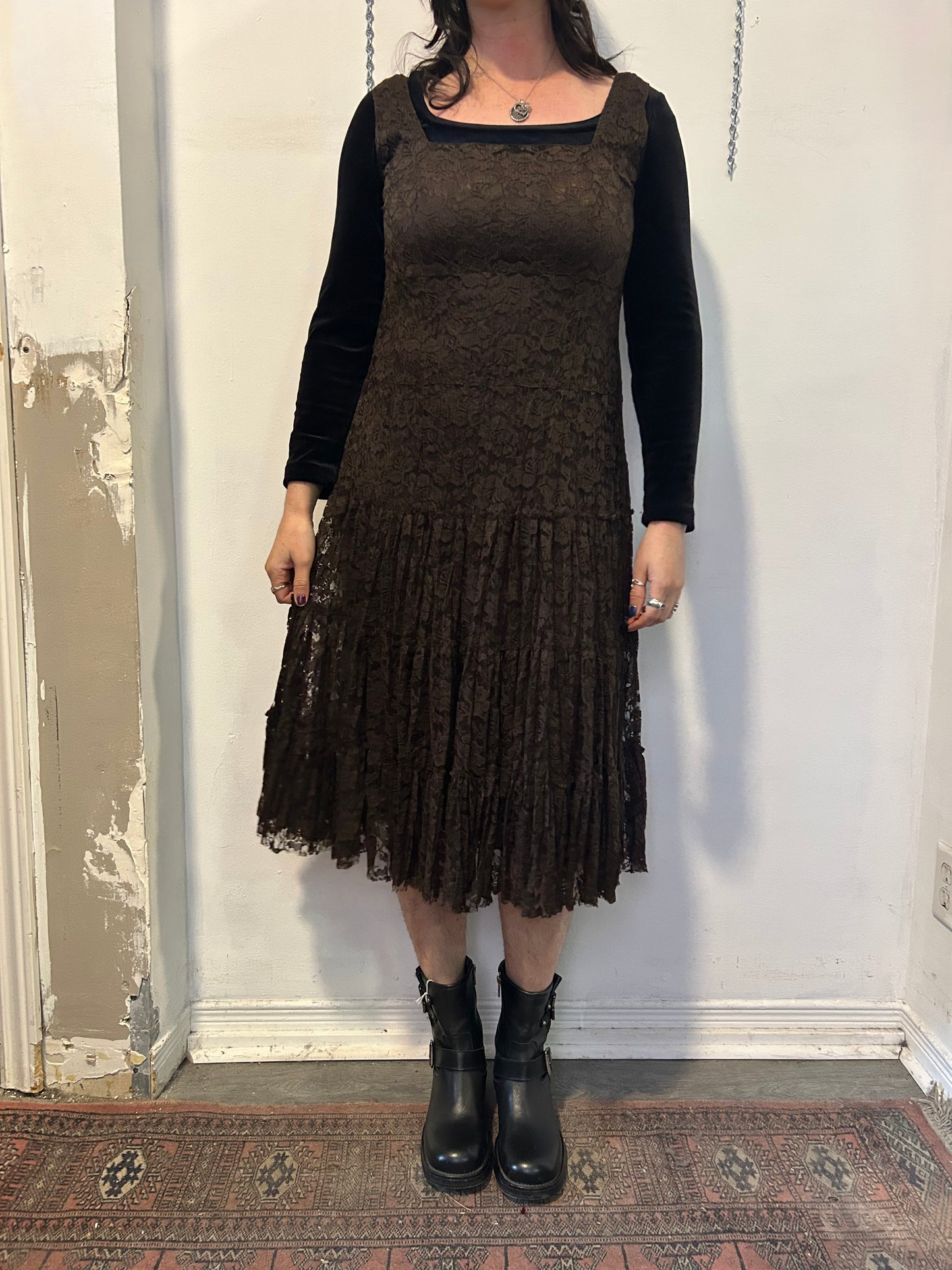 90’s Vintage Brown Lace Tiered Dress / Size 14