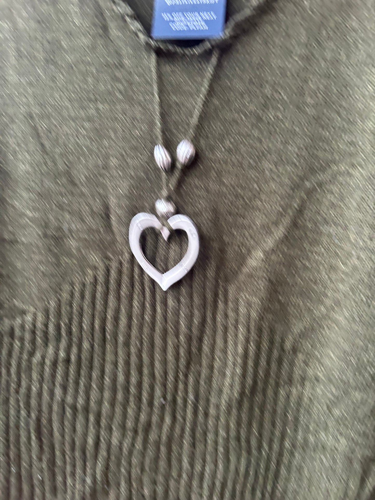 90’s Vintage Green Heart Pendant Fitted Sweater / Size M