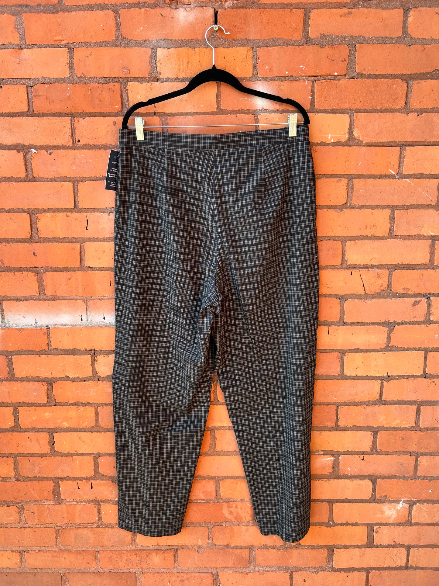 90’s Vintage Black & Grey Plaid Trousers / 34 Waist