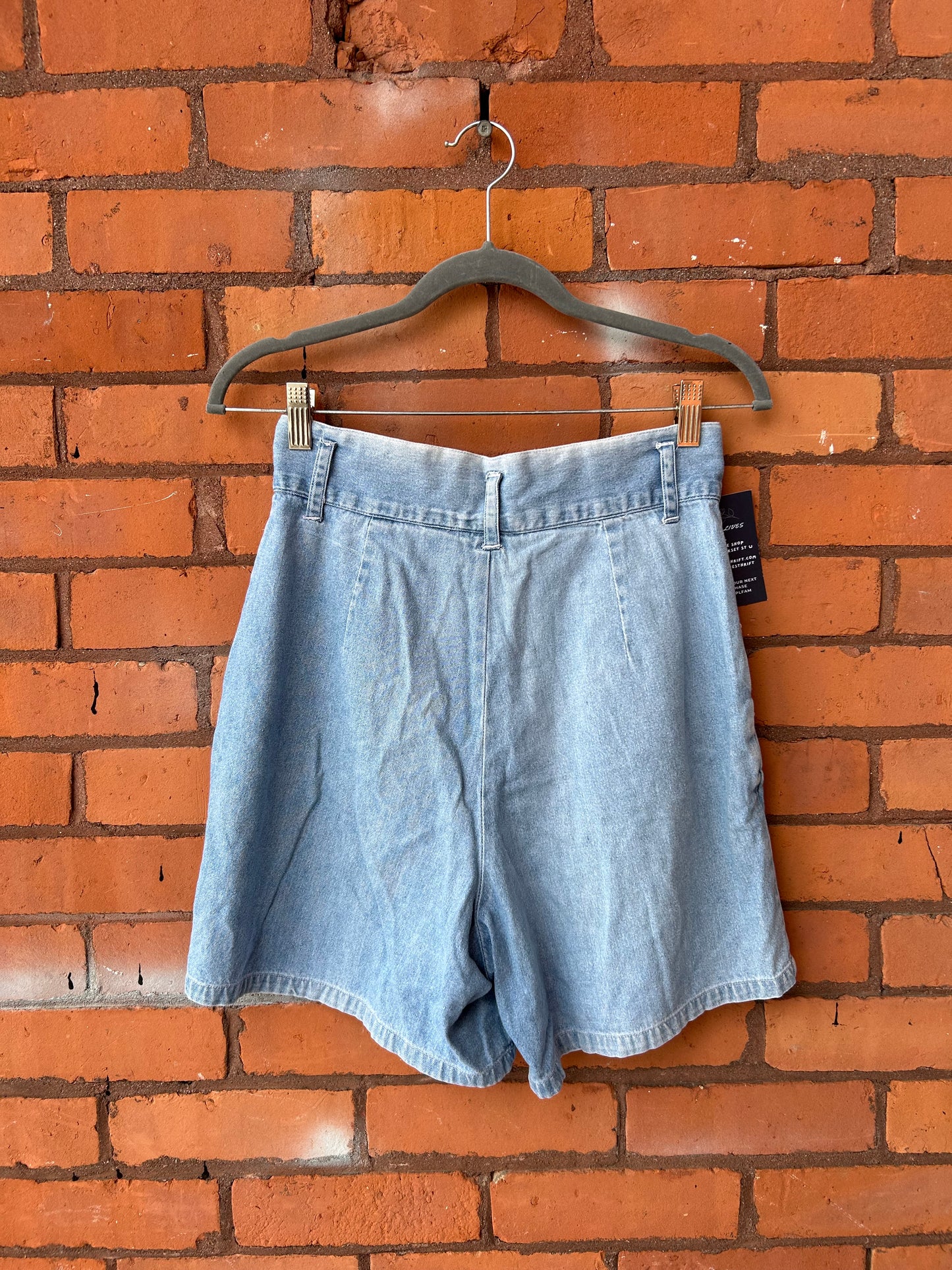90’s Vintage High Waist Pleated Denim Shorts / 28 Waist