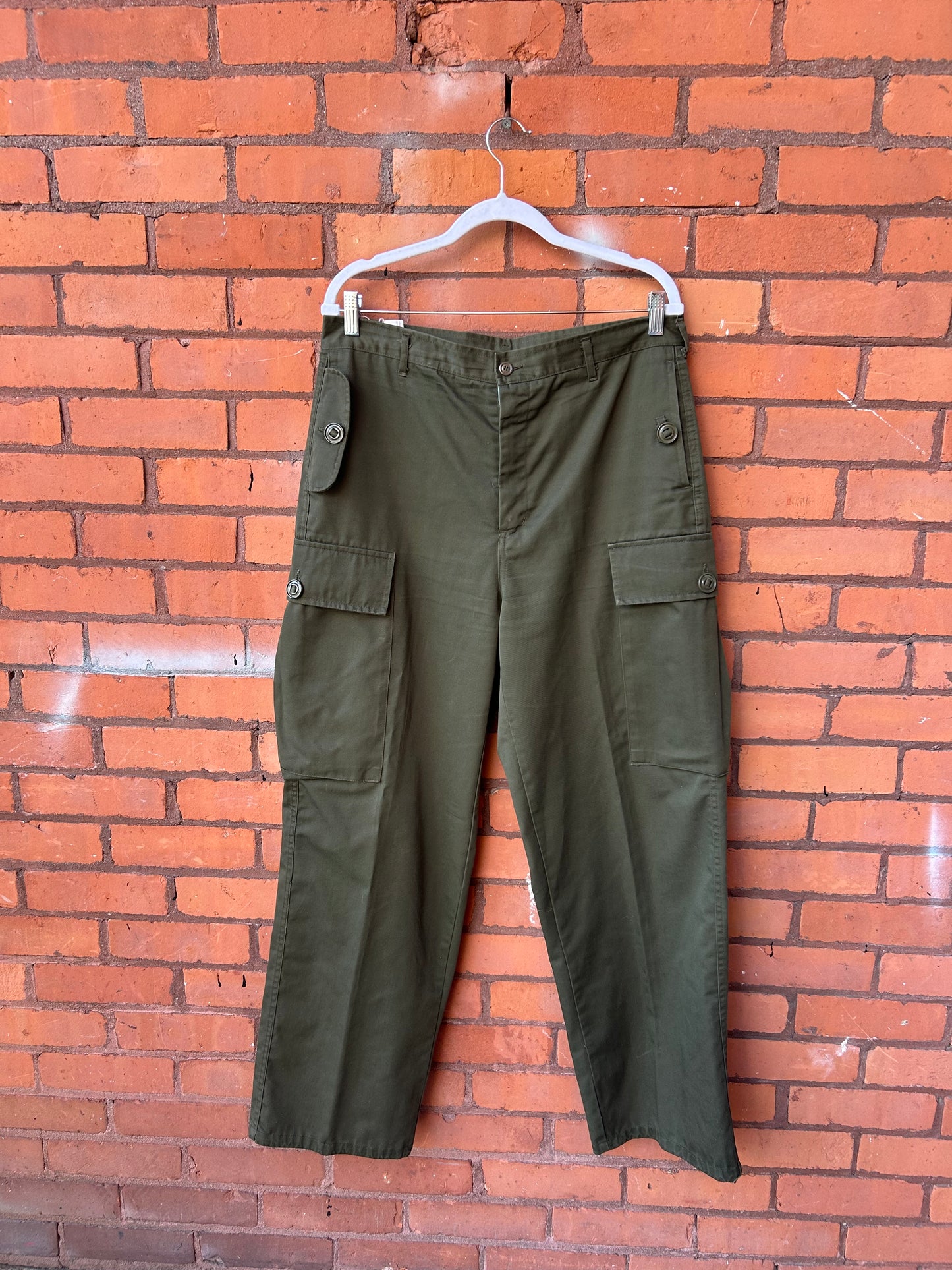 80’s Vintage Green Cotton Military Cargo Pants / 34 Waist