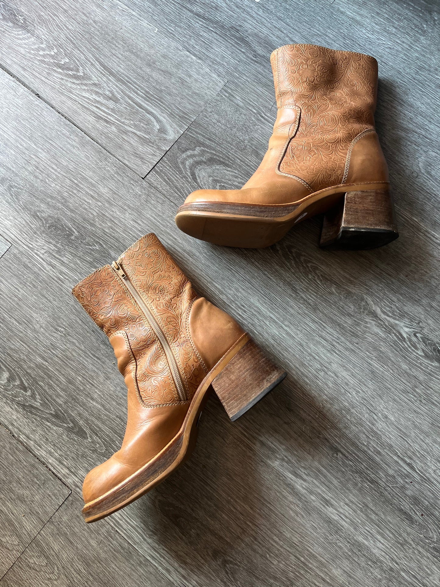 Y2K Vintage Camel Brown Floral Leather Platform Chunky Boots / Size 9