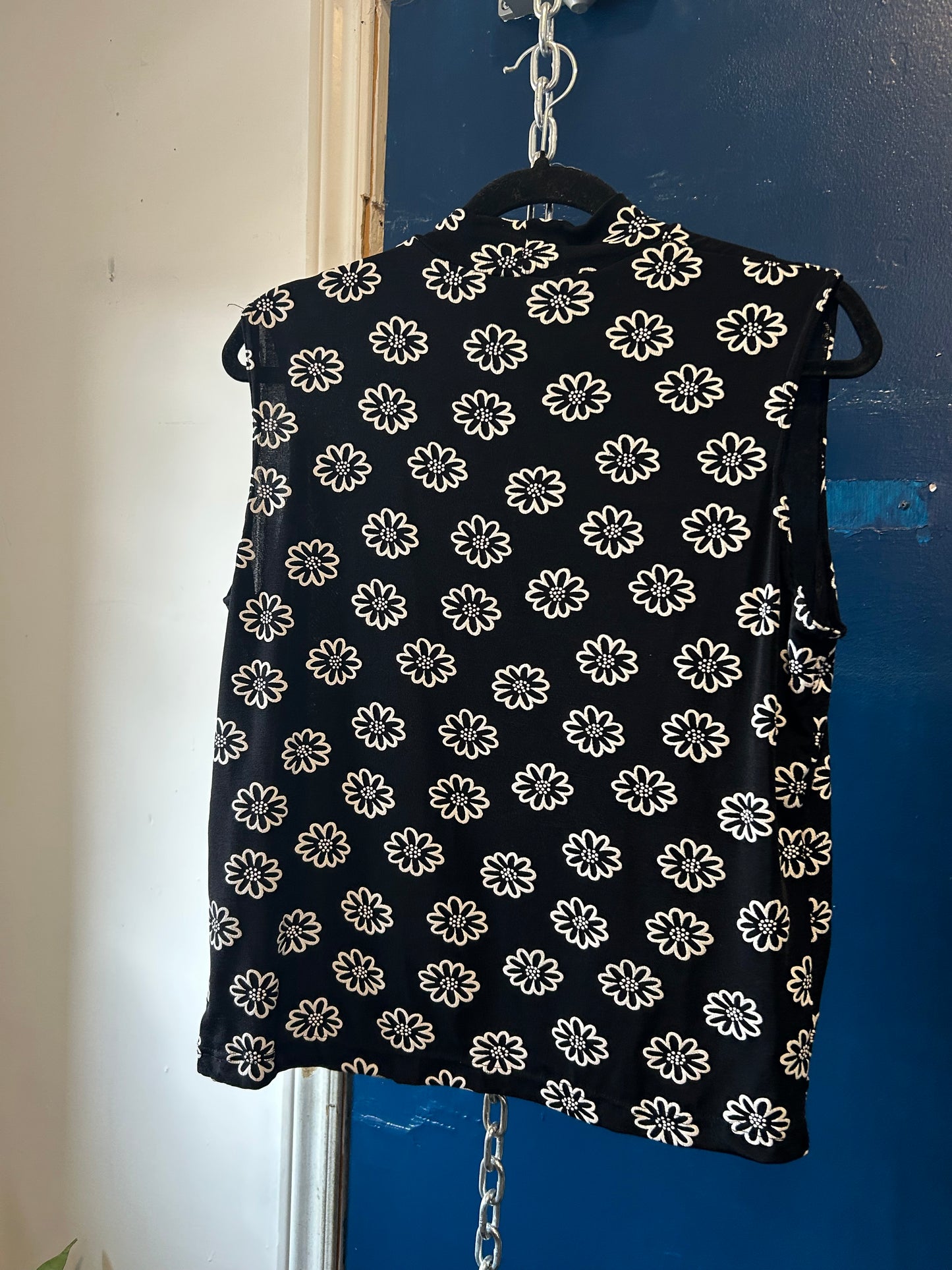 90’s Vintage Black & White Daisy Slinky Mockneck Tank / Size L