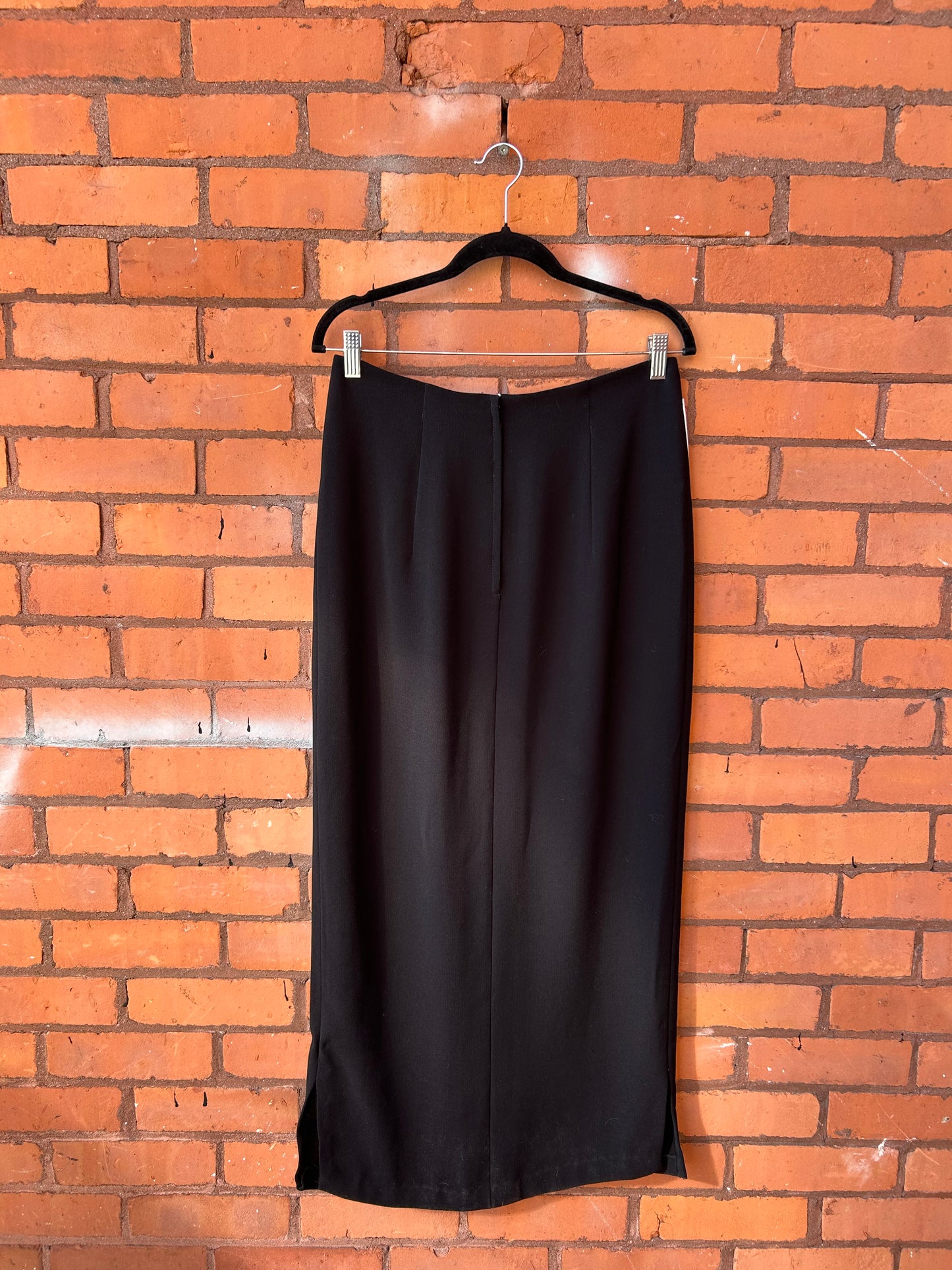 90’s Vintage Black Maxi Skirt / 30 Waist