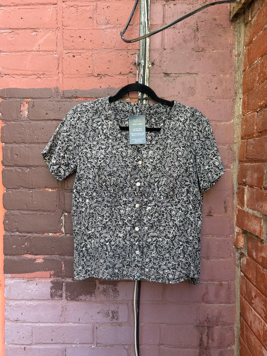 Y2K Vintage Grey Light Cotton Short Sleeve Blouse / Size M