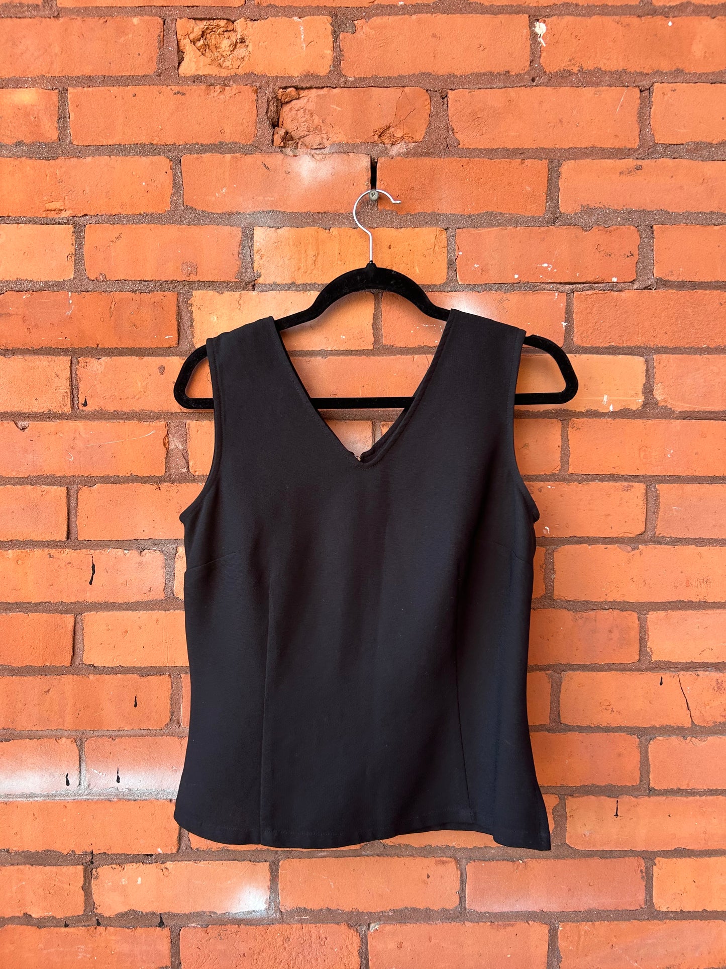 90’s Vintage Black Structured V-Neck Tank Top / Size S