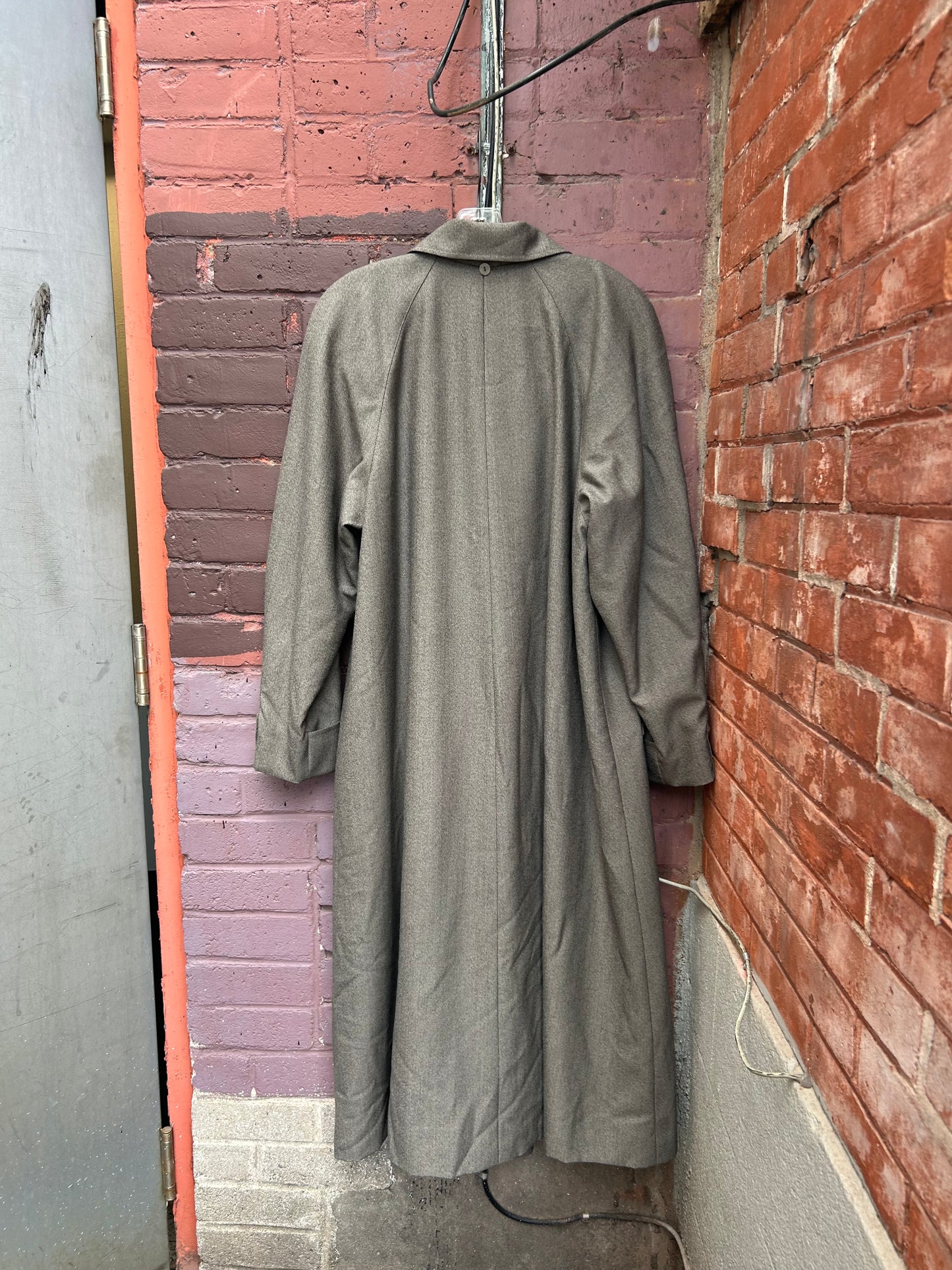 90's Vintage Grey Wool Raglan Over Coat / Size M