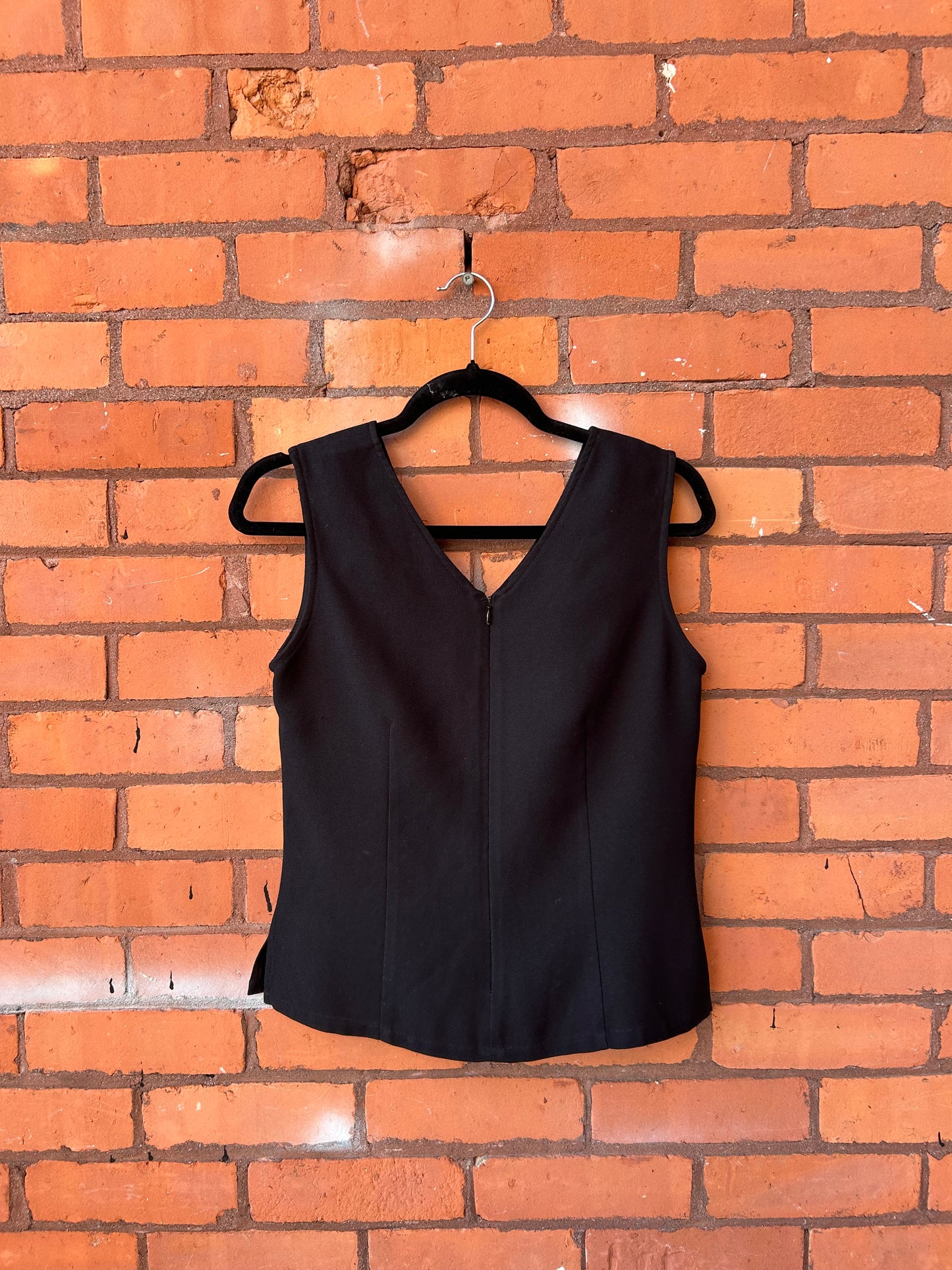 90’s Vintage Black Structured V-Neck Tank Top / Size S