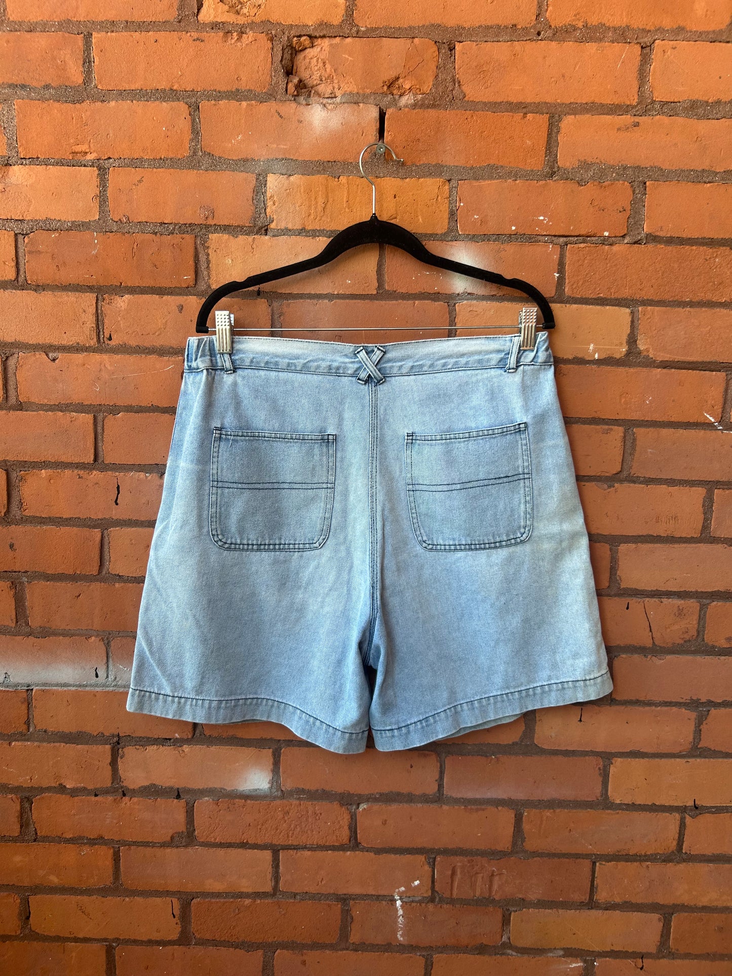 90’s Vintage Light Wash Distressed Denim Shorts / 34 Waist