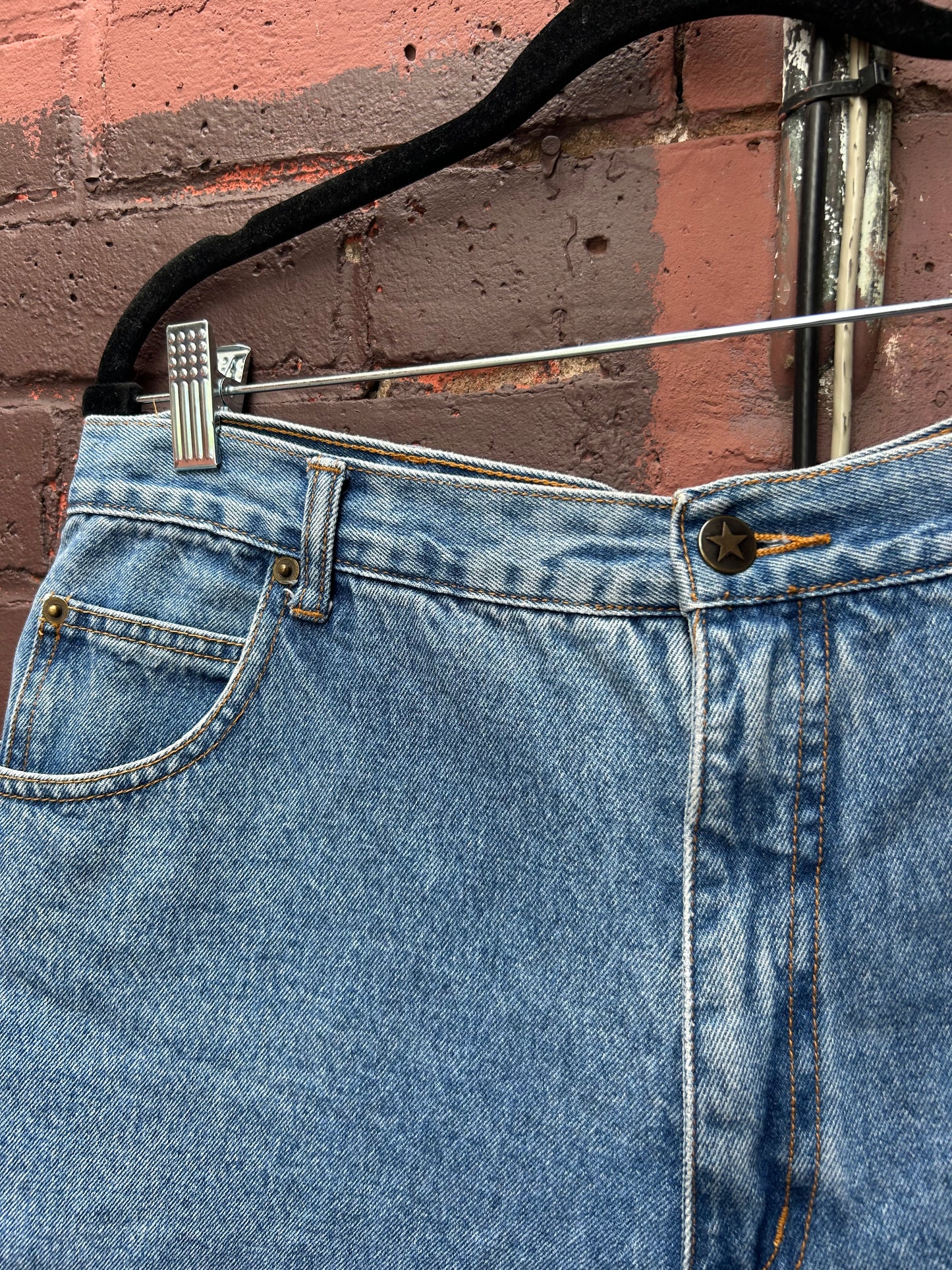 90’s Vintage Classic Faded Blue Jorts / 34 Waist