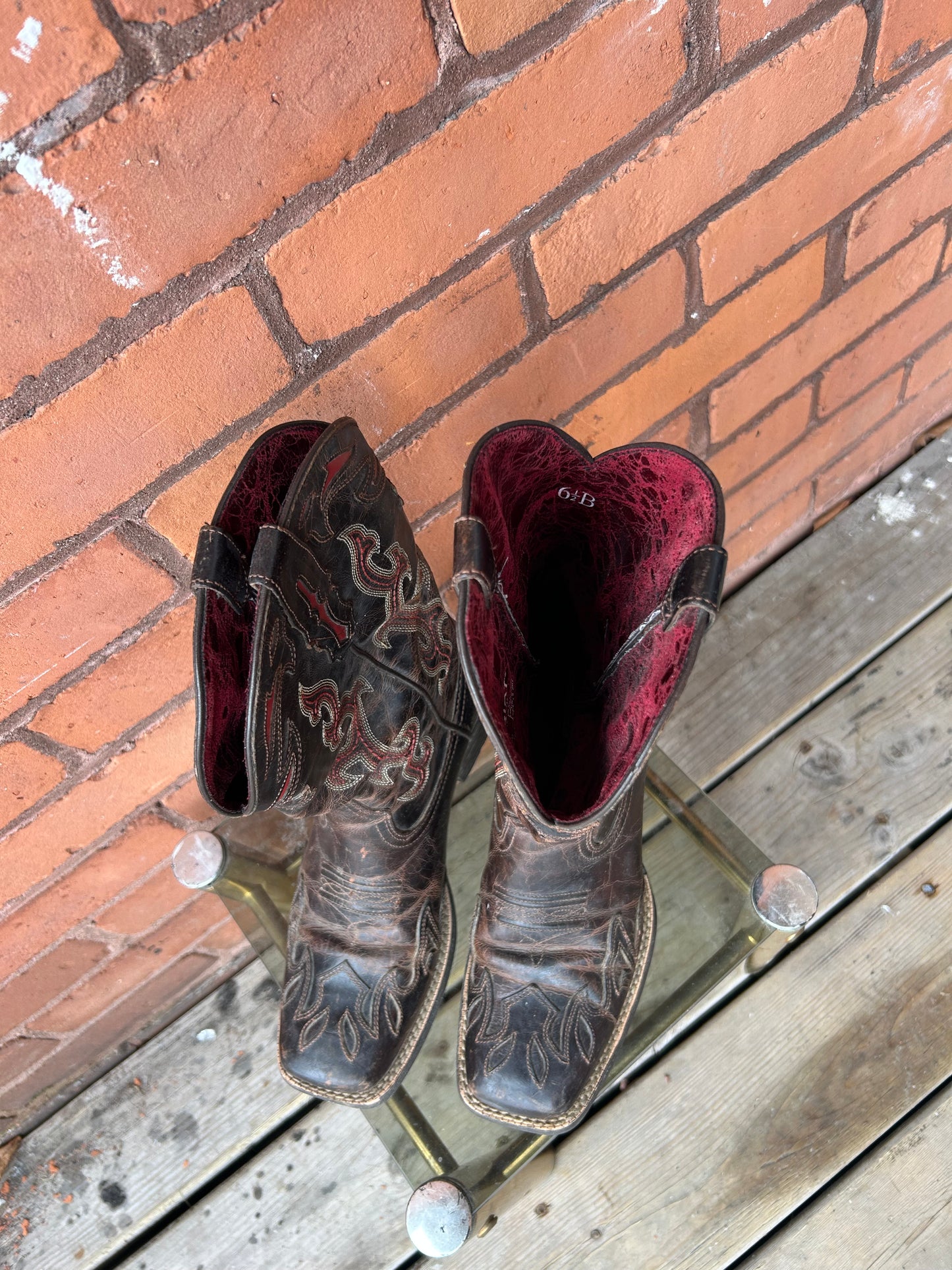 90’s Vintage Ariat Brown & Red Leather Square Toe Cowboy Boots / Size 6.5