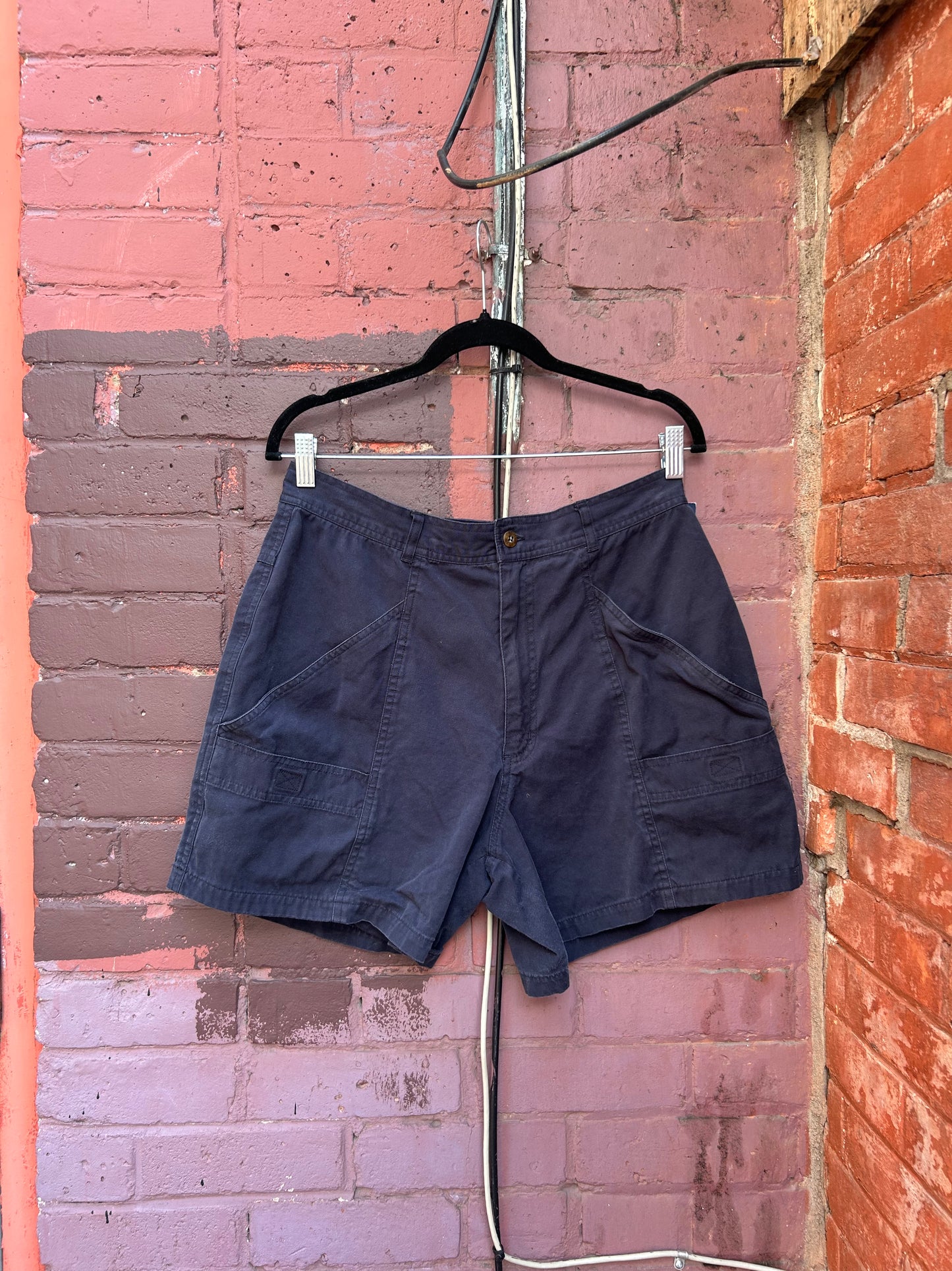 Y2K Vintage Navy Cotton Cargo Shorts / 32 Waist
