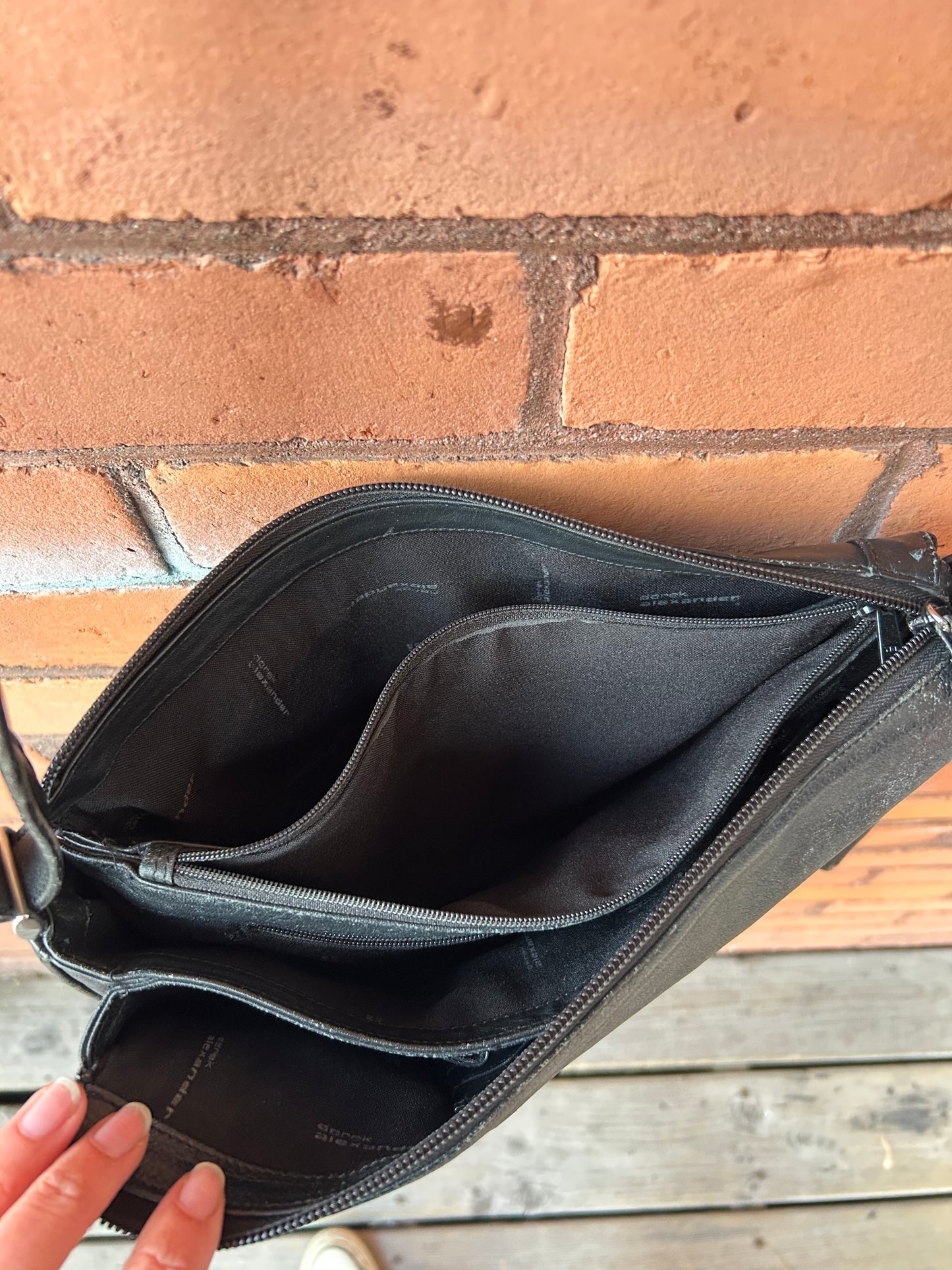 Y2K Vintage Classic Black Leather Crossbody Bag