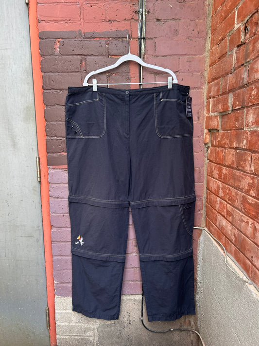 90's Vintage Navy Nylon 3 in 1 Convertible Cargo Pants / 42 Waist