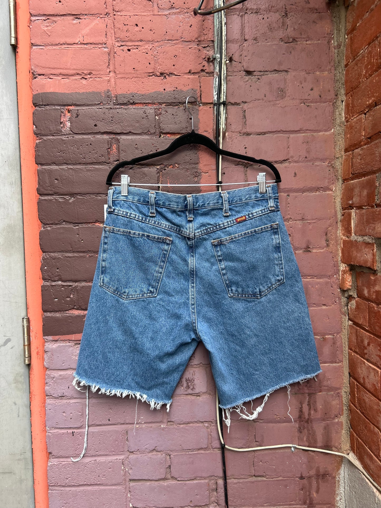 90's Vintage Classic Cut Off Jorts / 34 Waist