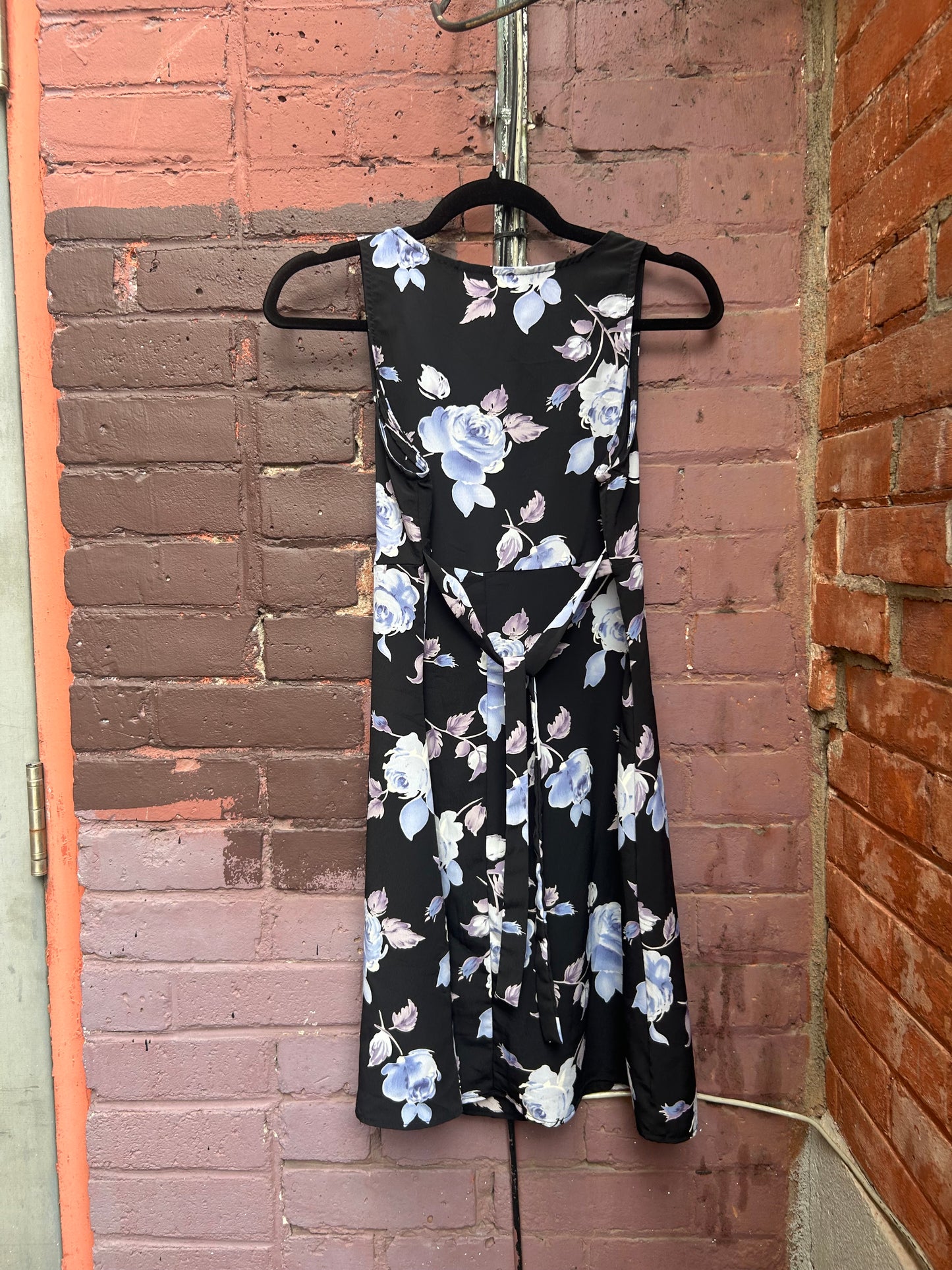 90’s Vintage Blue & Purple Rose Print Tie Back Dress / Size 4