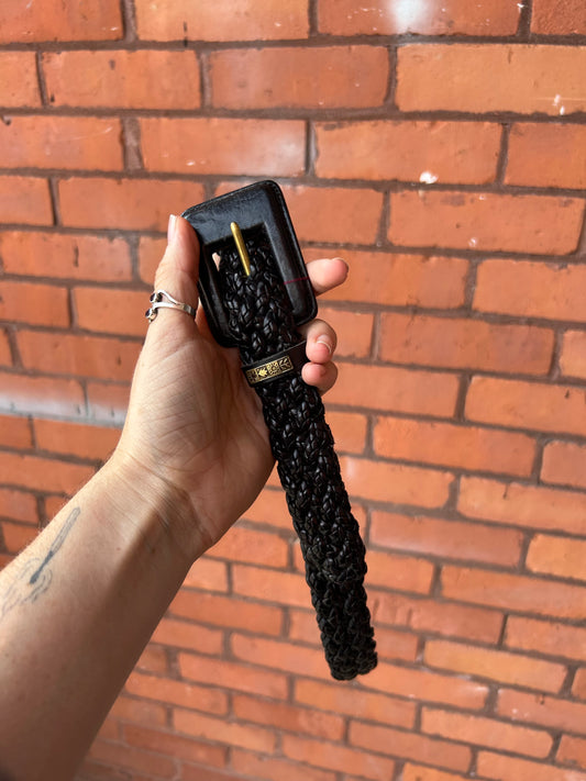 90’s Vintage Black Leather Braided Belt / 26-30 Waist