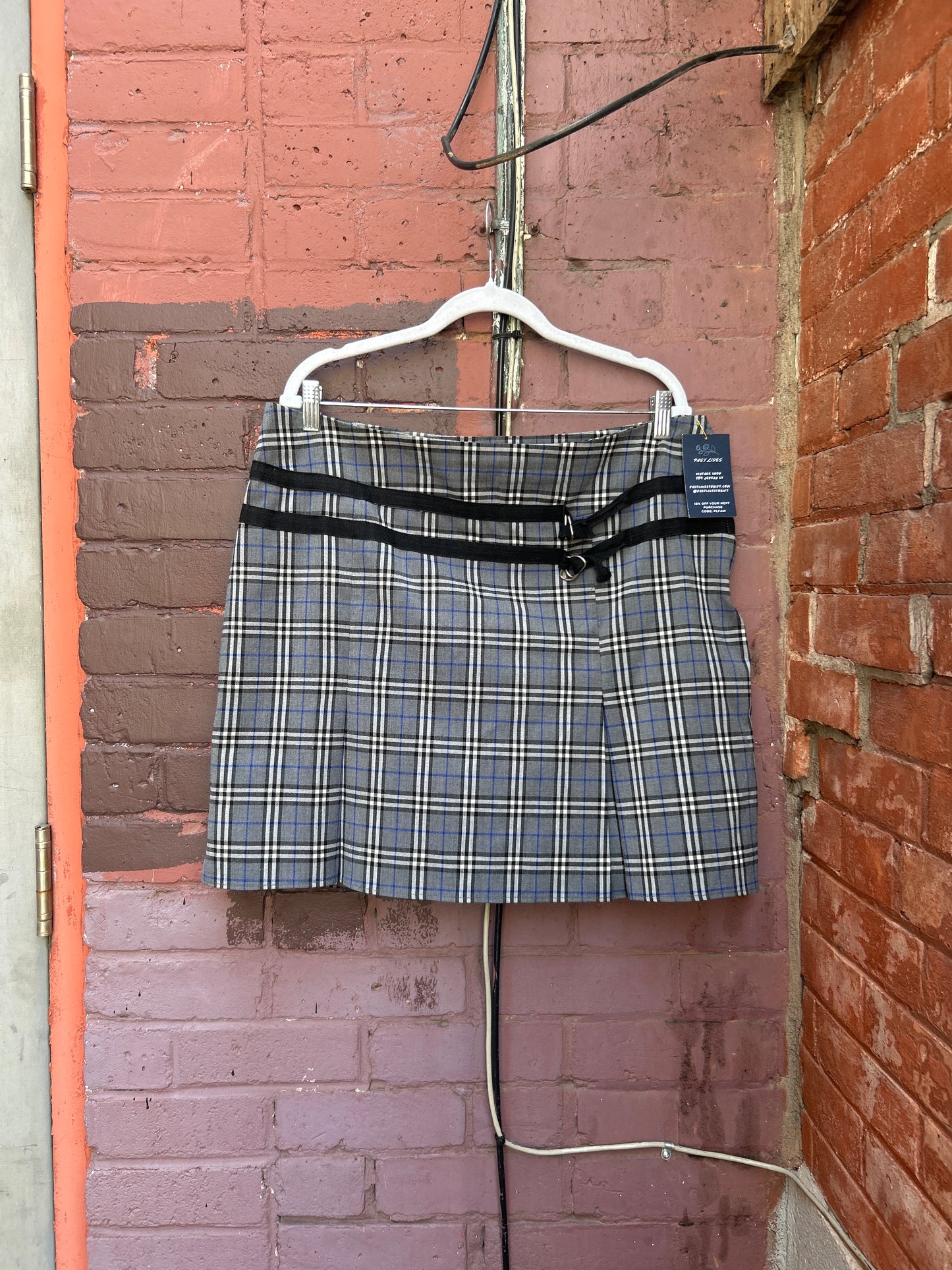 90's Vintage Blue & Grey Plaid Buckle Mini Skirt / 38 Waist