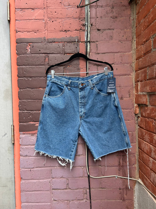 90's Vintage Classic Cut Off Jorts / 34 Waist
