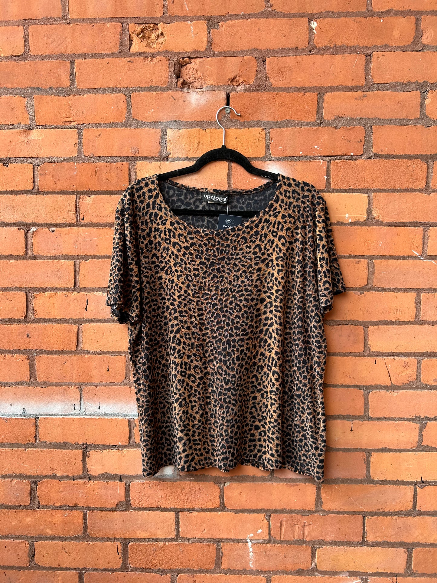 90’s Vintage Slinky Leopard Print Tee / Size XXL