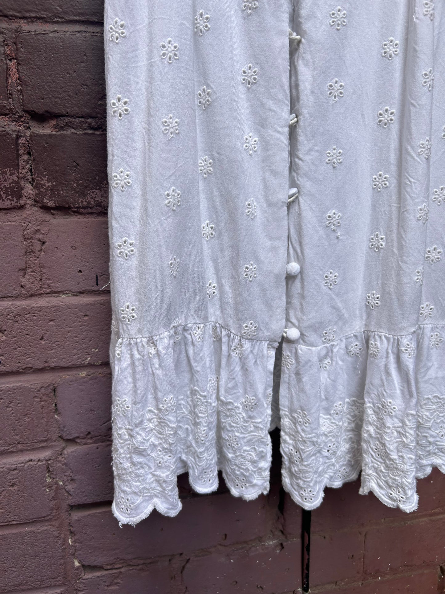 Y2K Vintage White Cotton Eyelet Button Down Dress / Size M