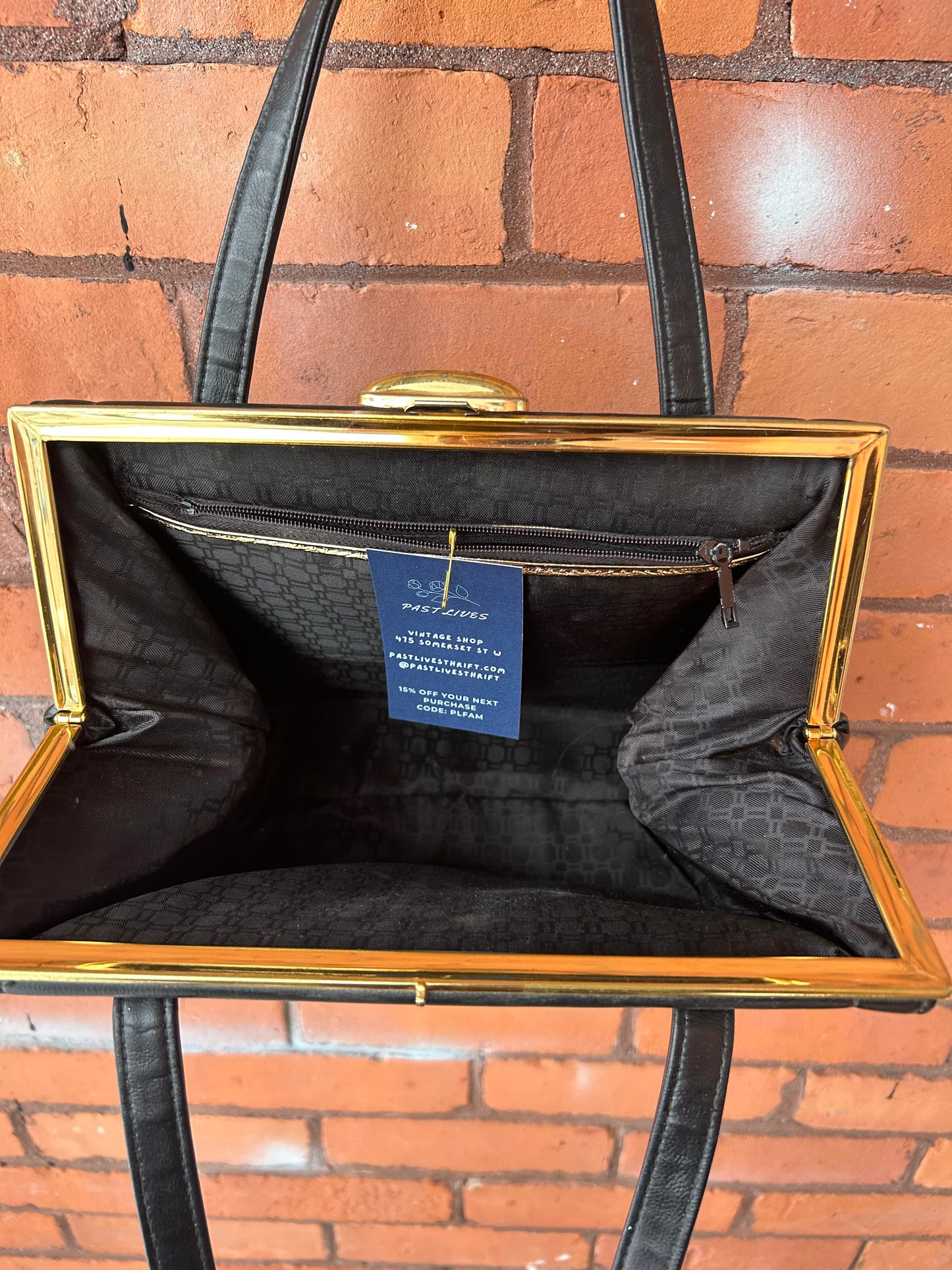 70’s Vintage Black Leather Clamshell Structured Hand Bag 