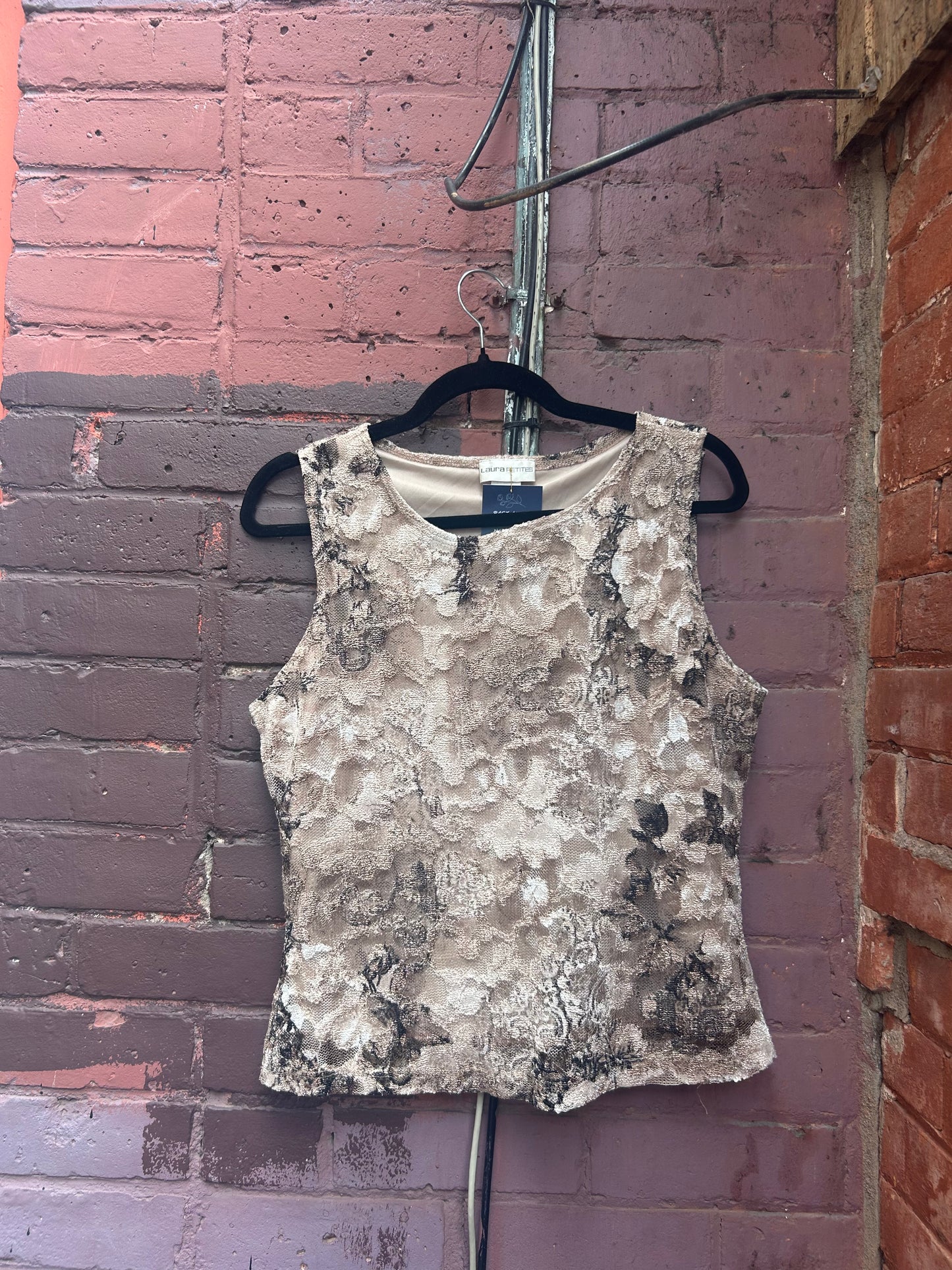 90’s Vintage Neutral Lace Tank / Size L