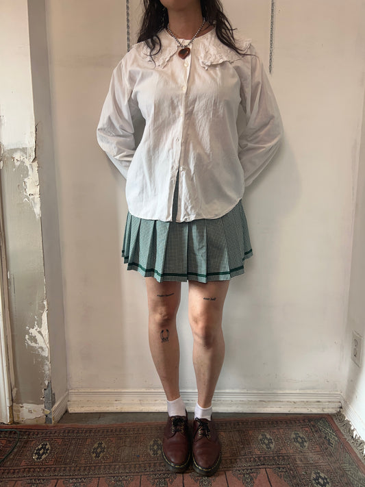 90’s Vintage White Cotton Embroidered Collar Blouse / Size M
