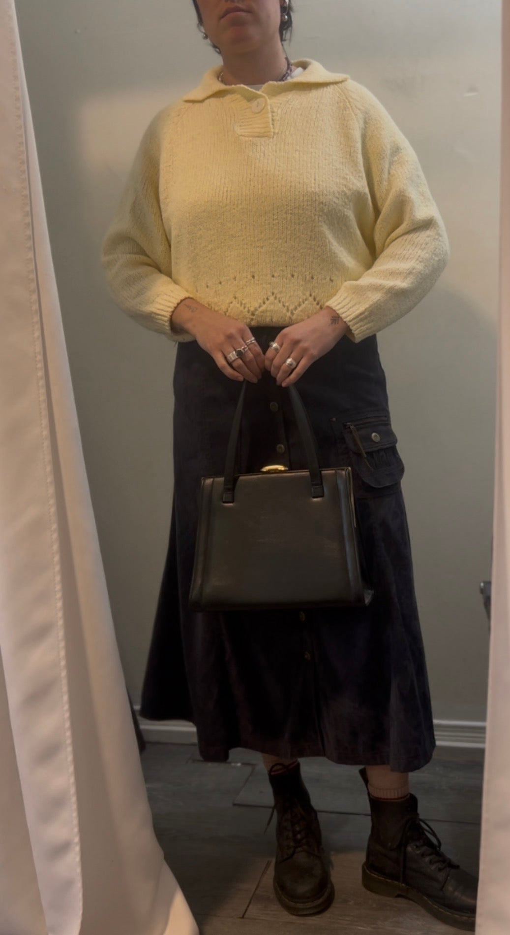 70’s Vintage Black Leather Clamshell Structured Hand Bag 