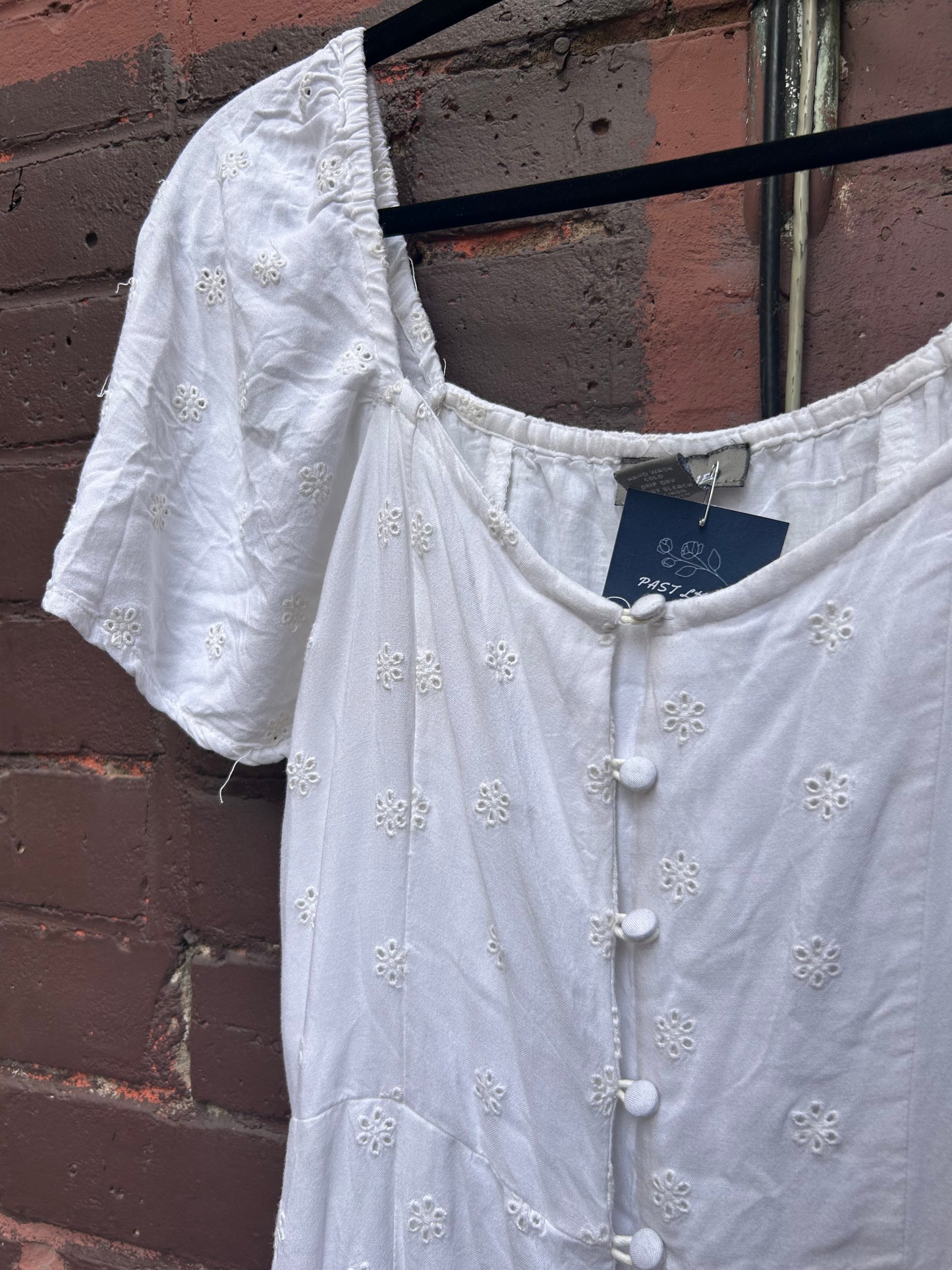 Y2K Vintage White Cotton Eyelet Button Down Dress / Size M
