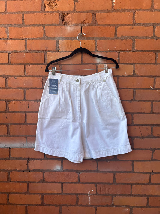 90’s Vintage White Denim High Waist Pleated Shorts / 30 Waist
