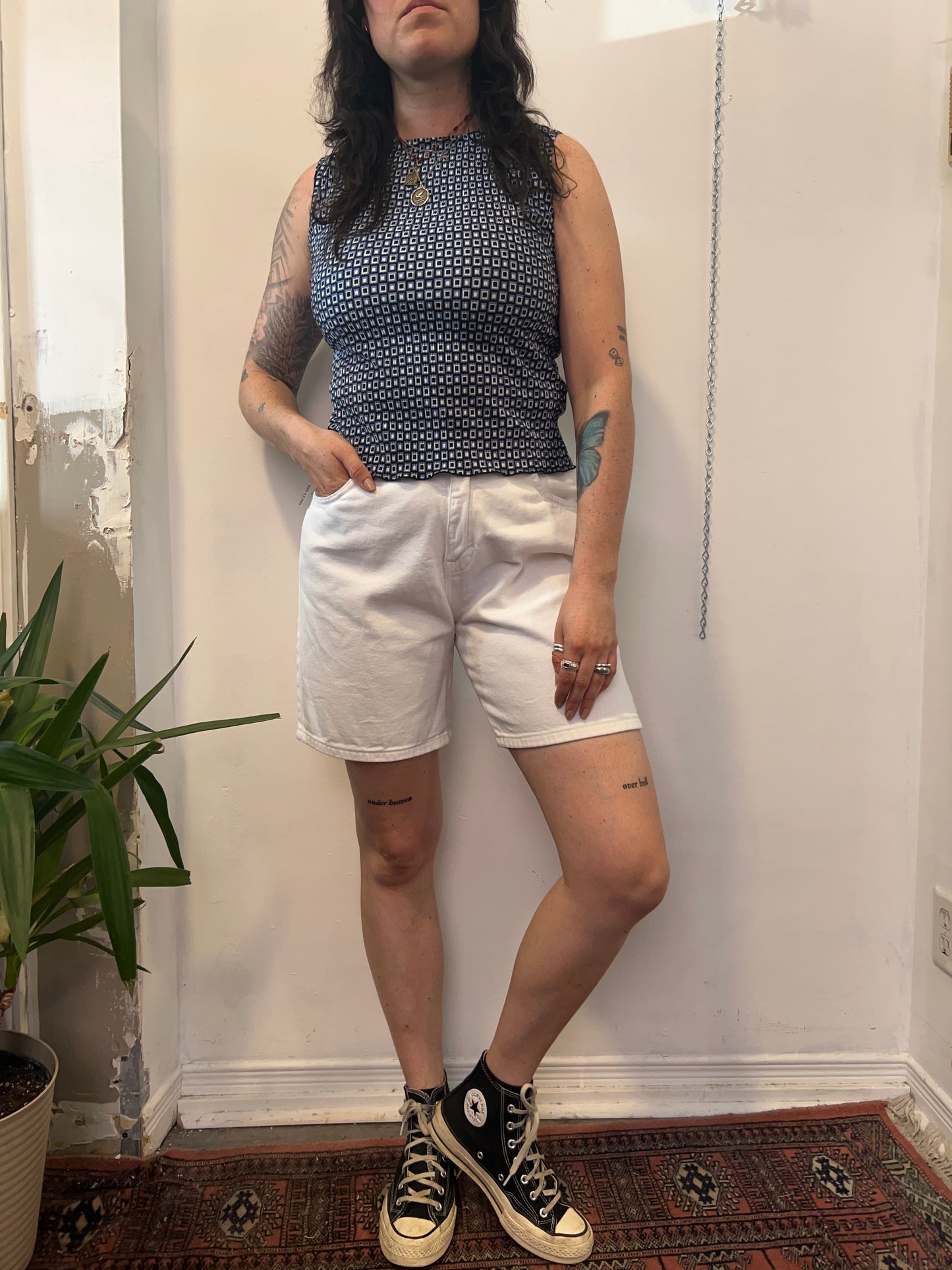 90’s Vintage White Denim Shorts / 28 Waist