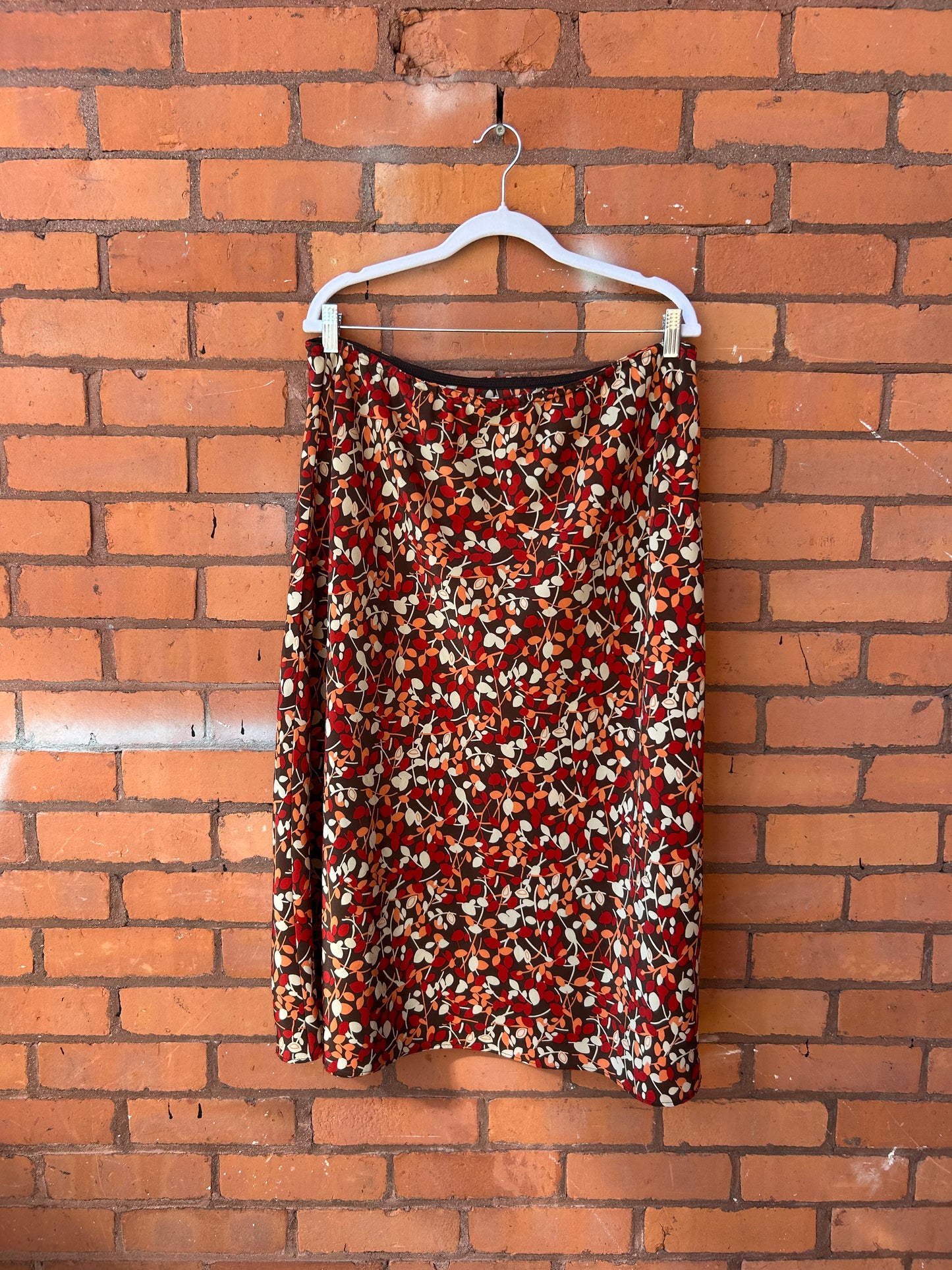 90’s Vintage Autumnal Print Midi Skirt / 36-44 Waist