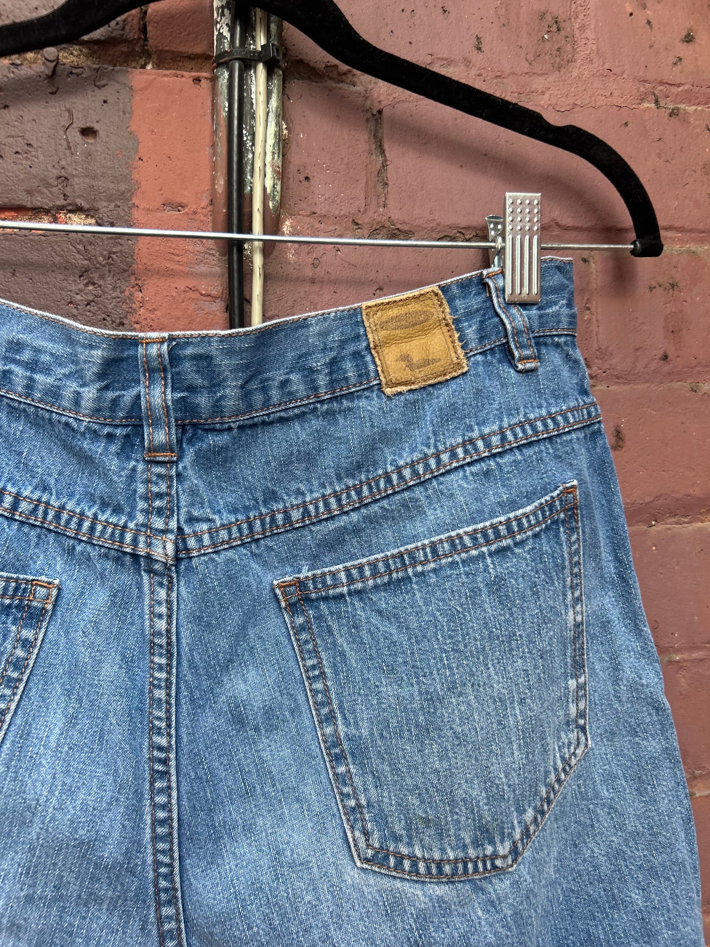 90's Vintage Classic Mid Length Denim Shorts / 32 Waist