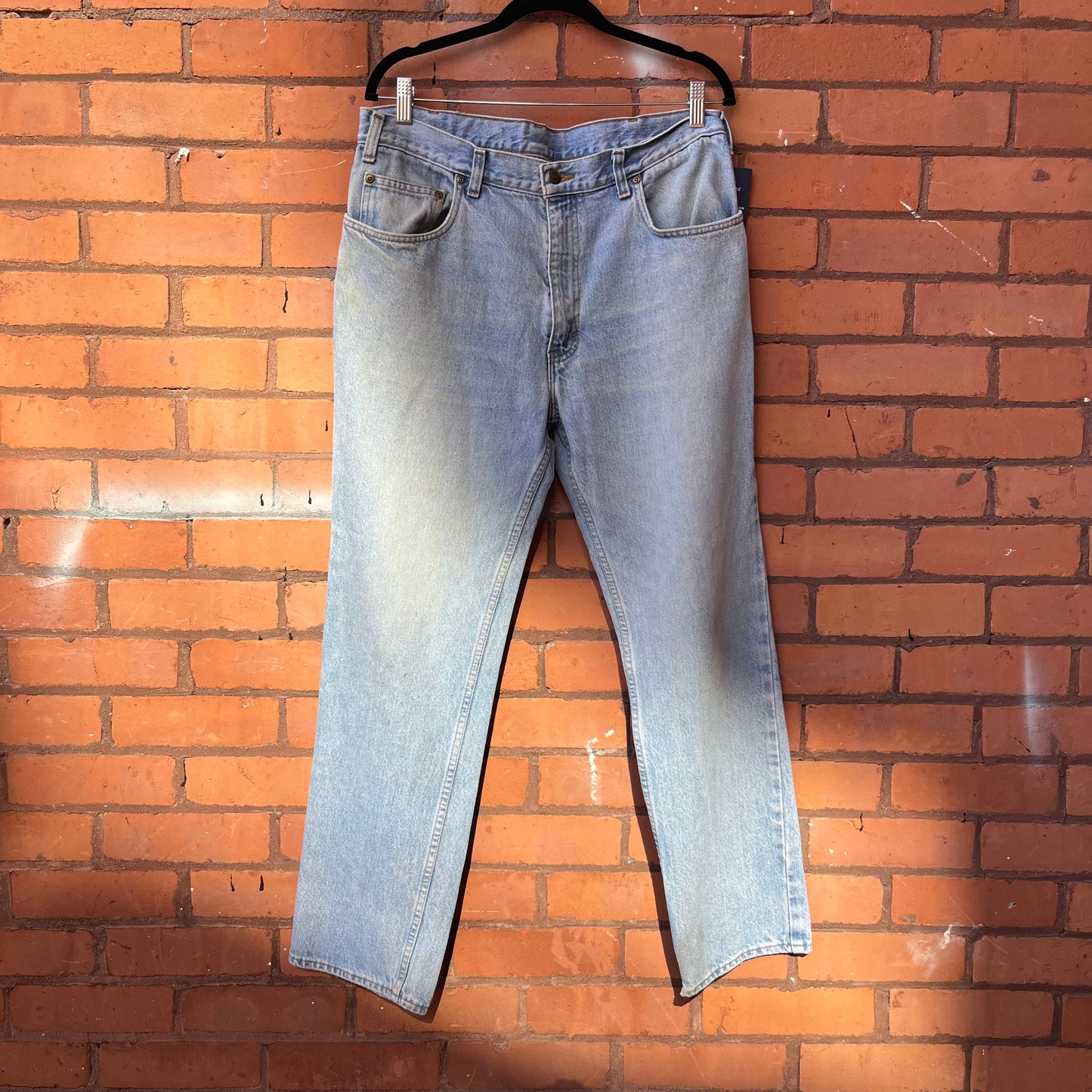 90’s Vintage Light Wash Jeans / 34 Waist